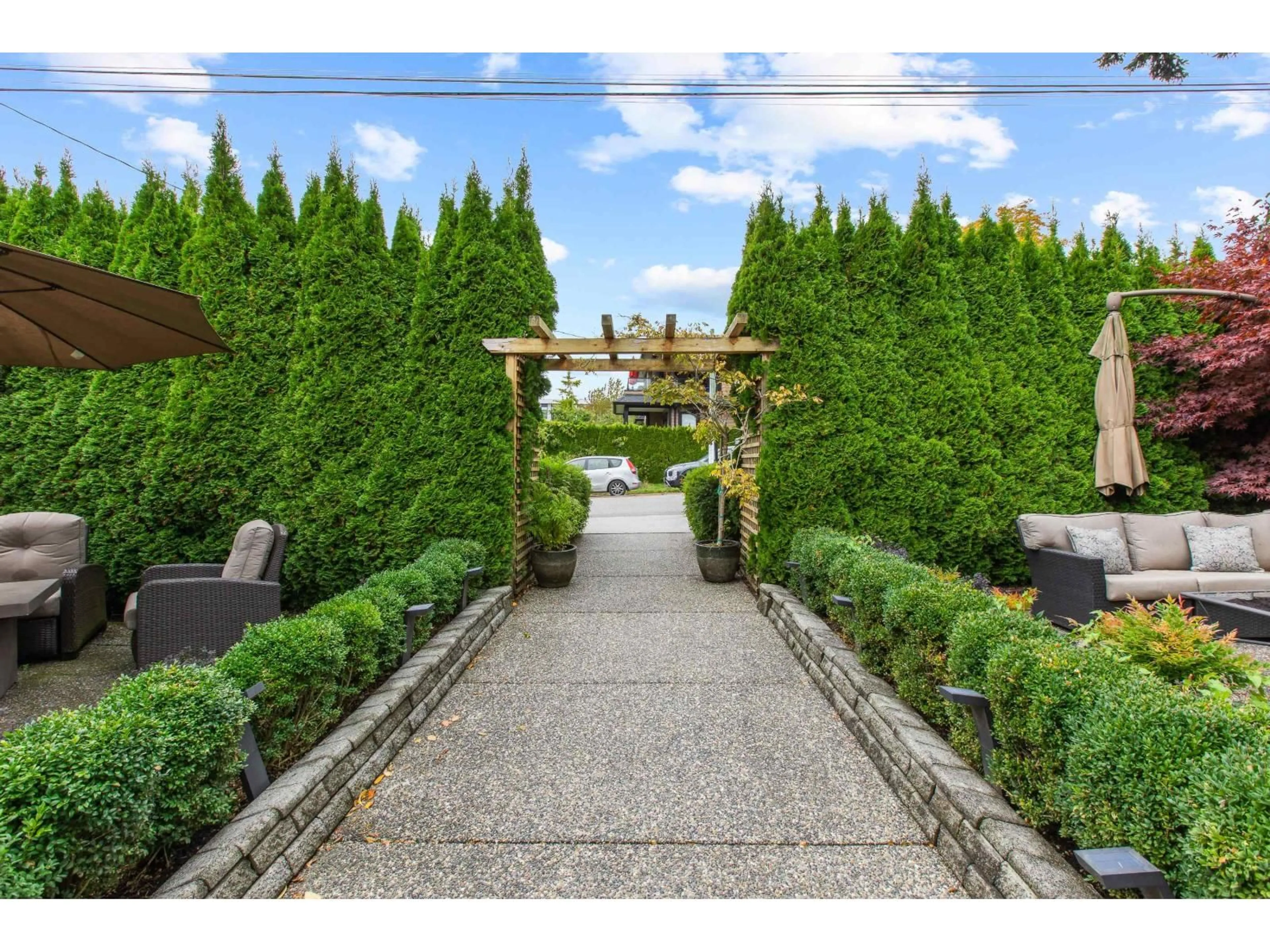 Patio, street for 1170 DOLPHIN, White Rock British Columbia V4B4G8