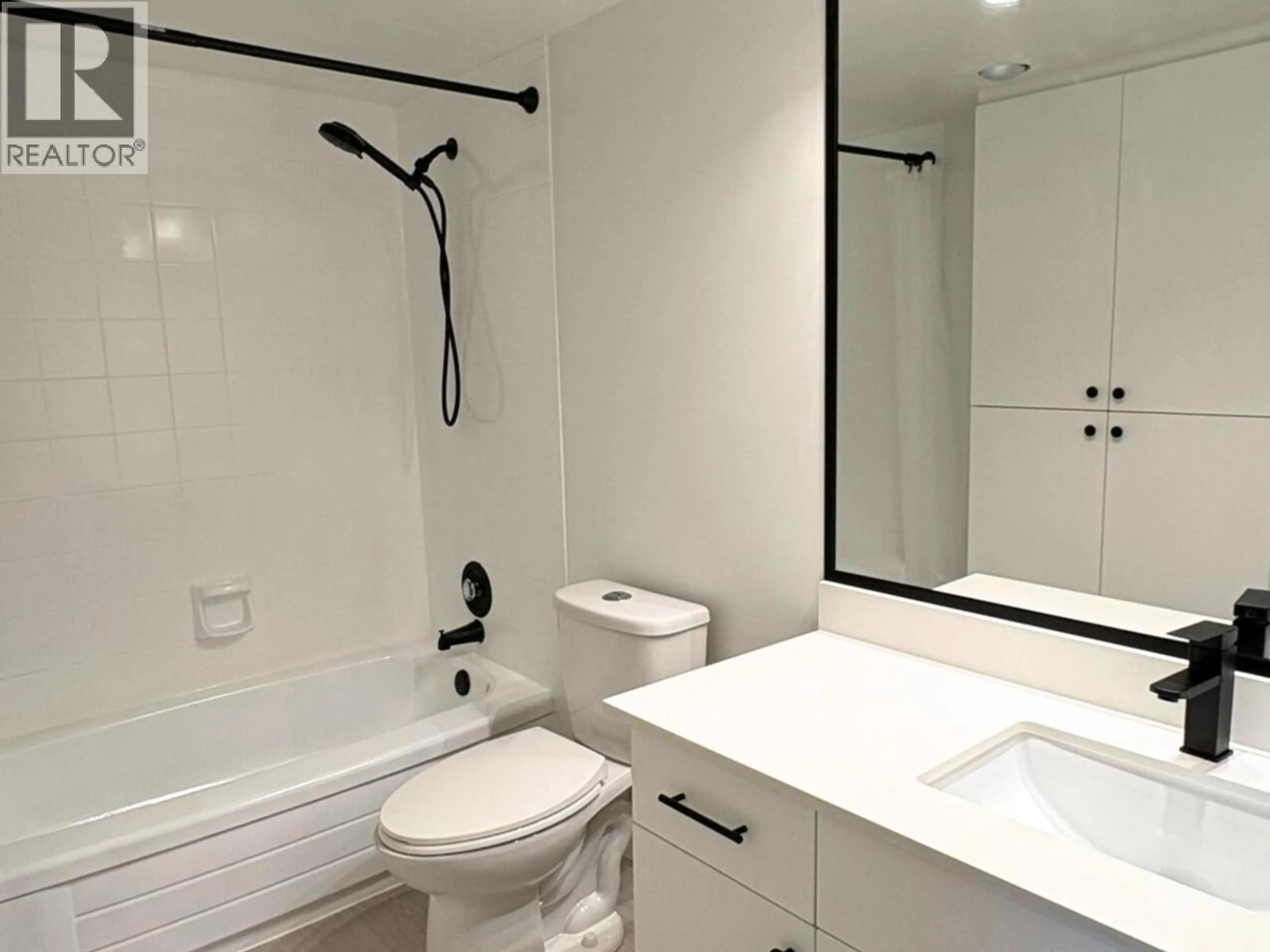 Standard bathroom, ceramic/tile floor for 407 - 6611 MINORU BOULEVARD, Richmond British Columbia V6Y1Y9