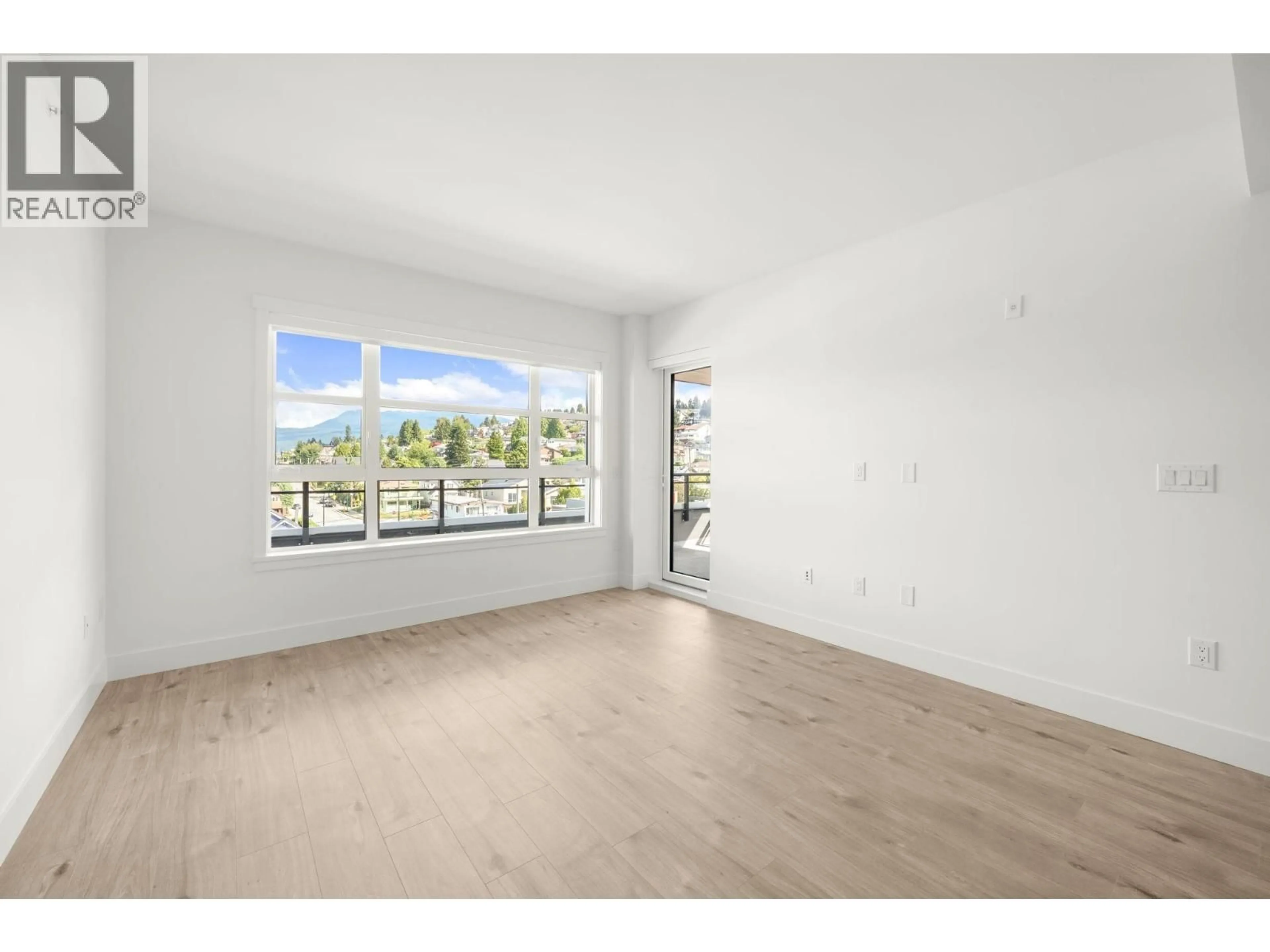A pic of a room for 504 - 4788 HASTINGS STREET, Burnaby British Columbia V5C0P4