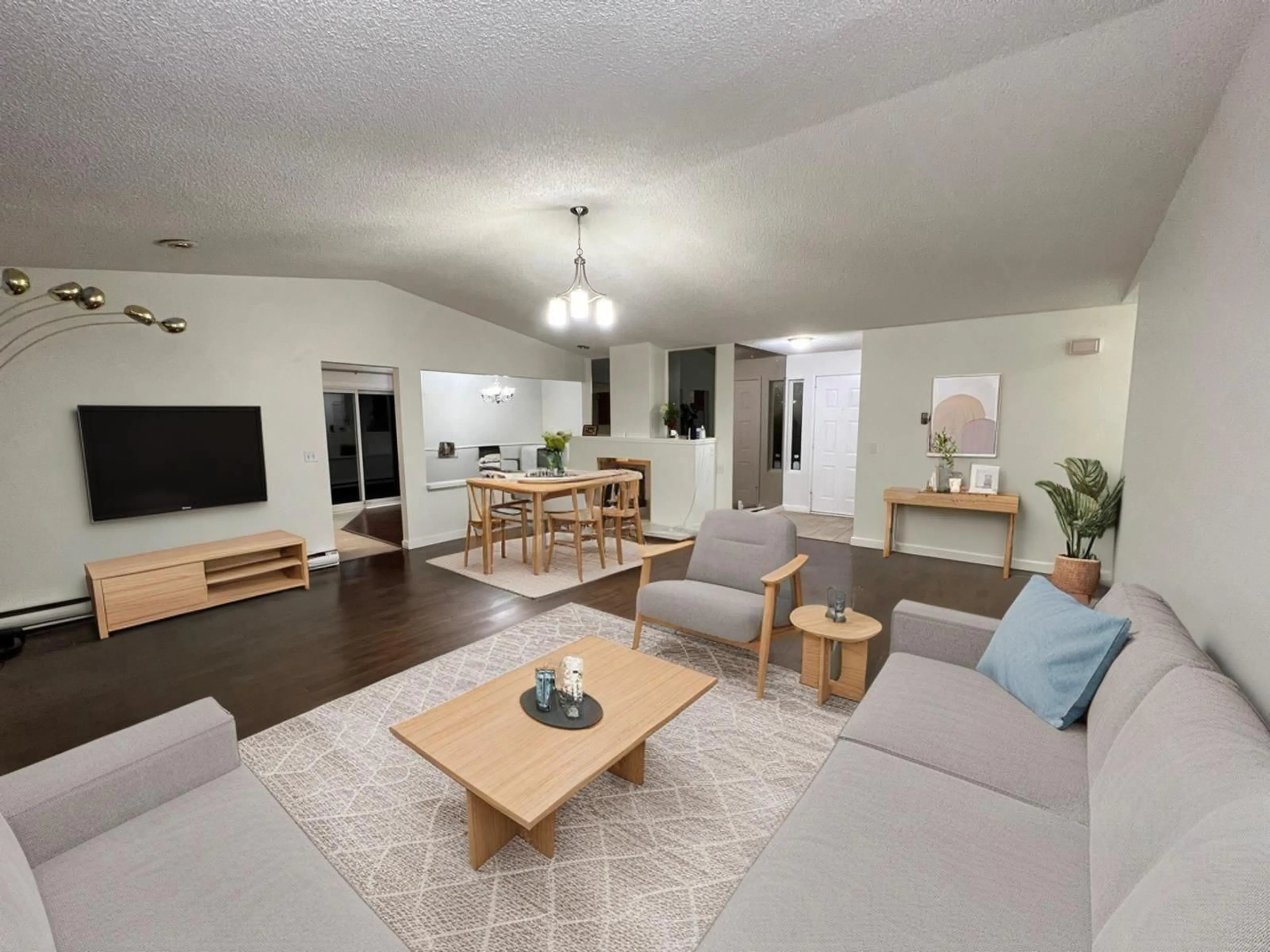 Living room with furniture, unknown for 8846 QUEEN MARY, Surrey British Columbia V3V6X2