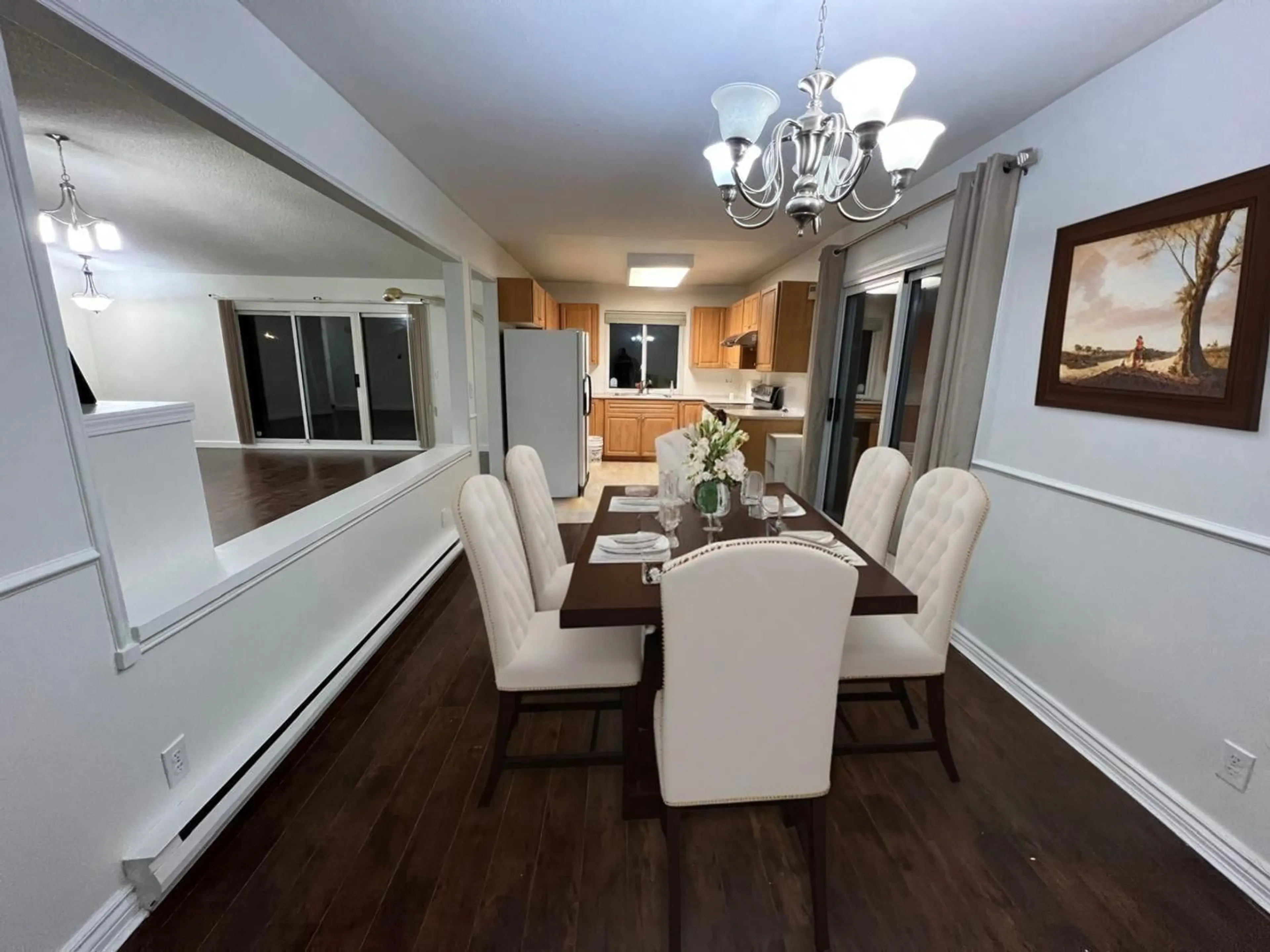 Dining room, wood/laminate floor for 8846 QUEEN MARY, Surrey British Columbia V3V6X2