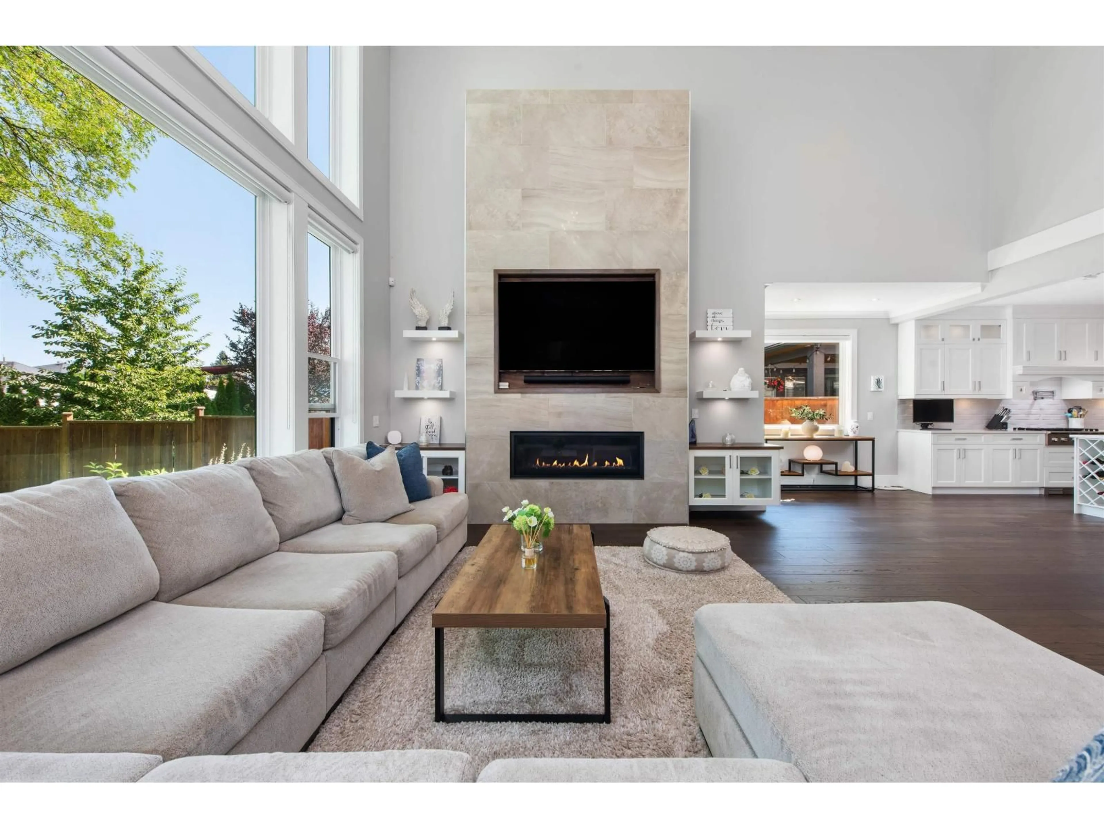 Living room with furniture, unknown for 20025 GRADE, Langley British Columbia V3A4J3