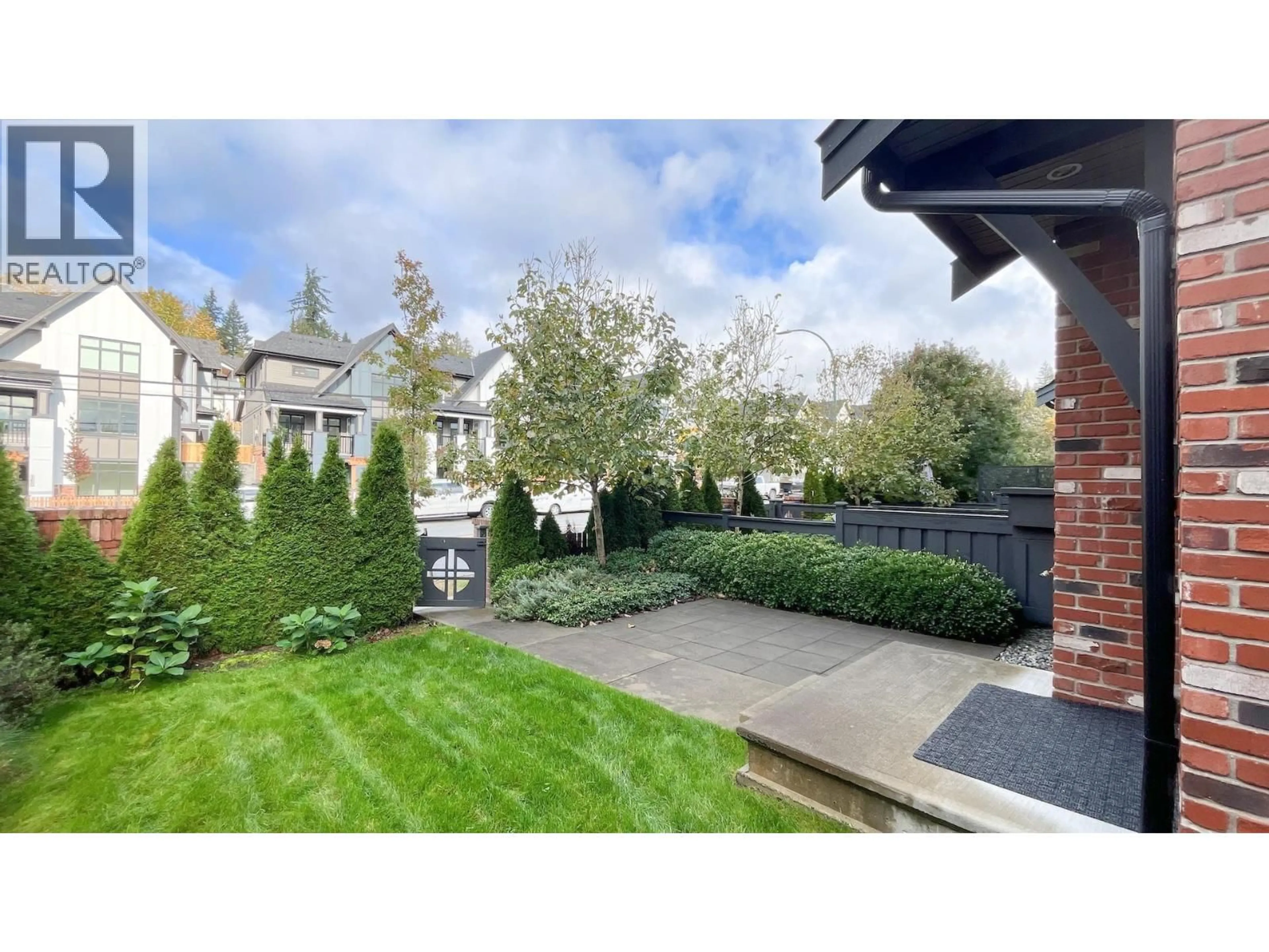 A pic from outside/outdoor area/front of a property/back of a property/a pic from drone, street for 33 - 3552 VICTORIA DRIVE, Coquitlam British Columbia V3E0N7