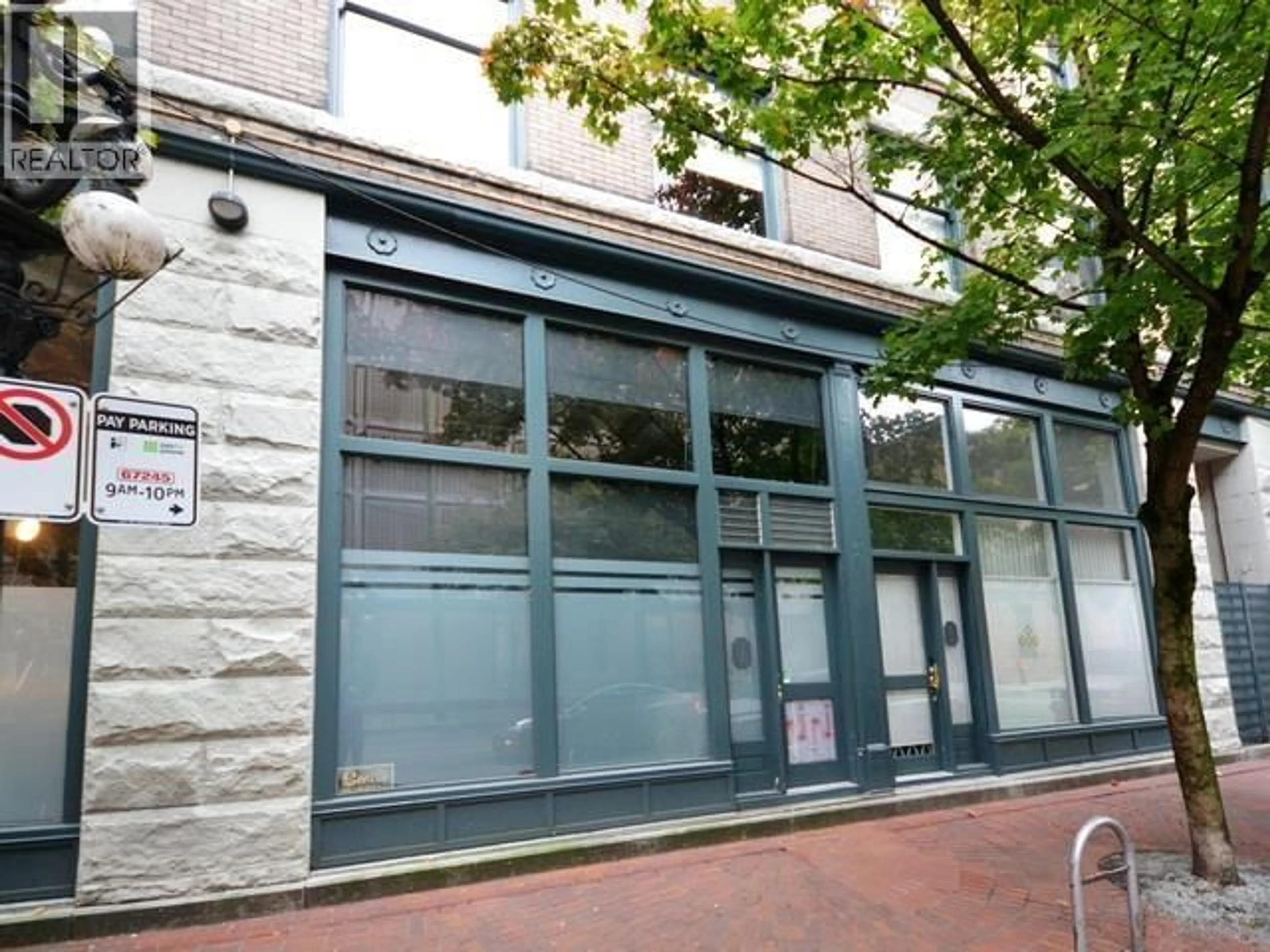 Indoor foyer for 283 COLUMBIA STREET, Vancouver British Columbia V6A2R5