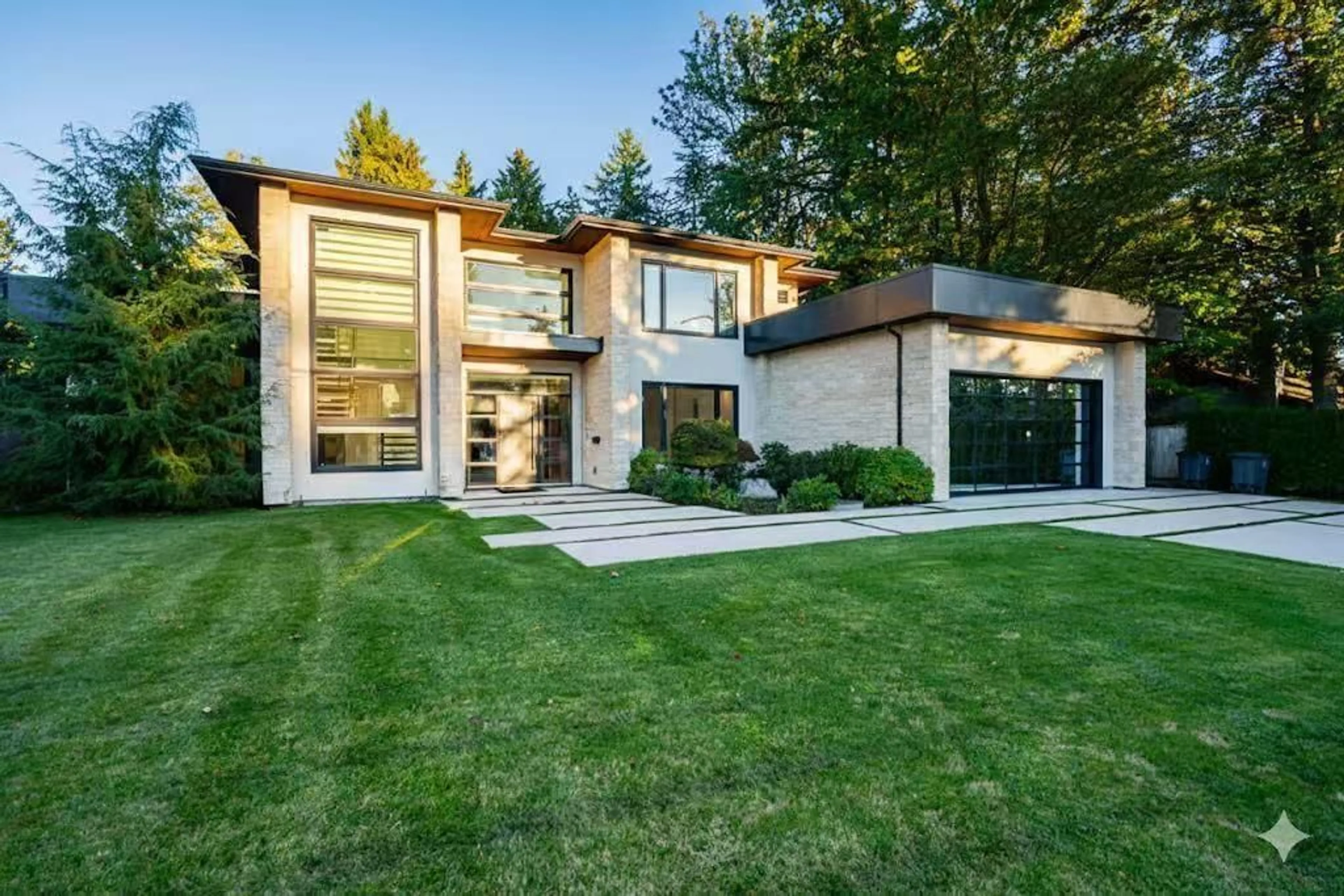 Home with brick exterior material, unknown for 2162 124, Surrey British Columbia V4A3M5
