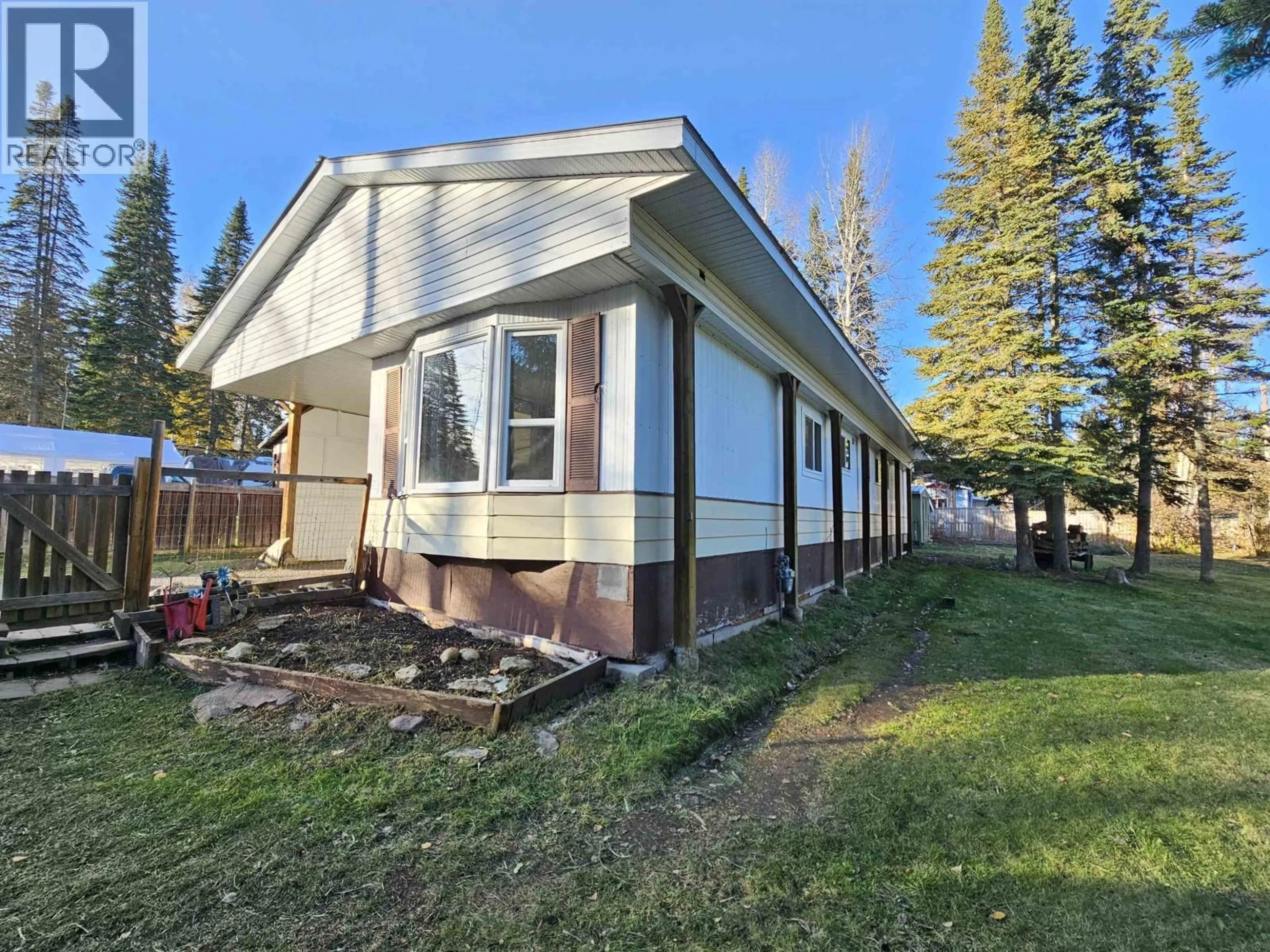 A pic from outside/outdoor area/front of a property/back of a property/a pic from drone, unknown for 4004 JADE DRIVE, Prince George British Columbia V2K3M2