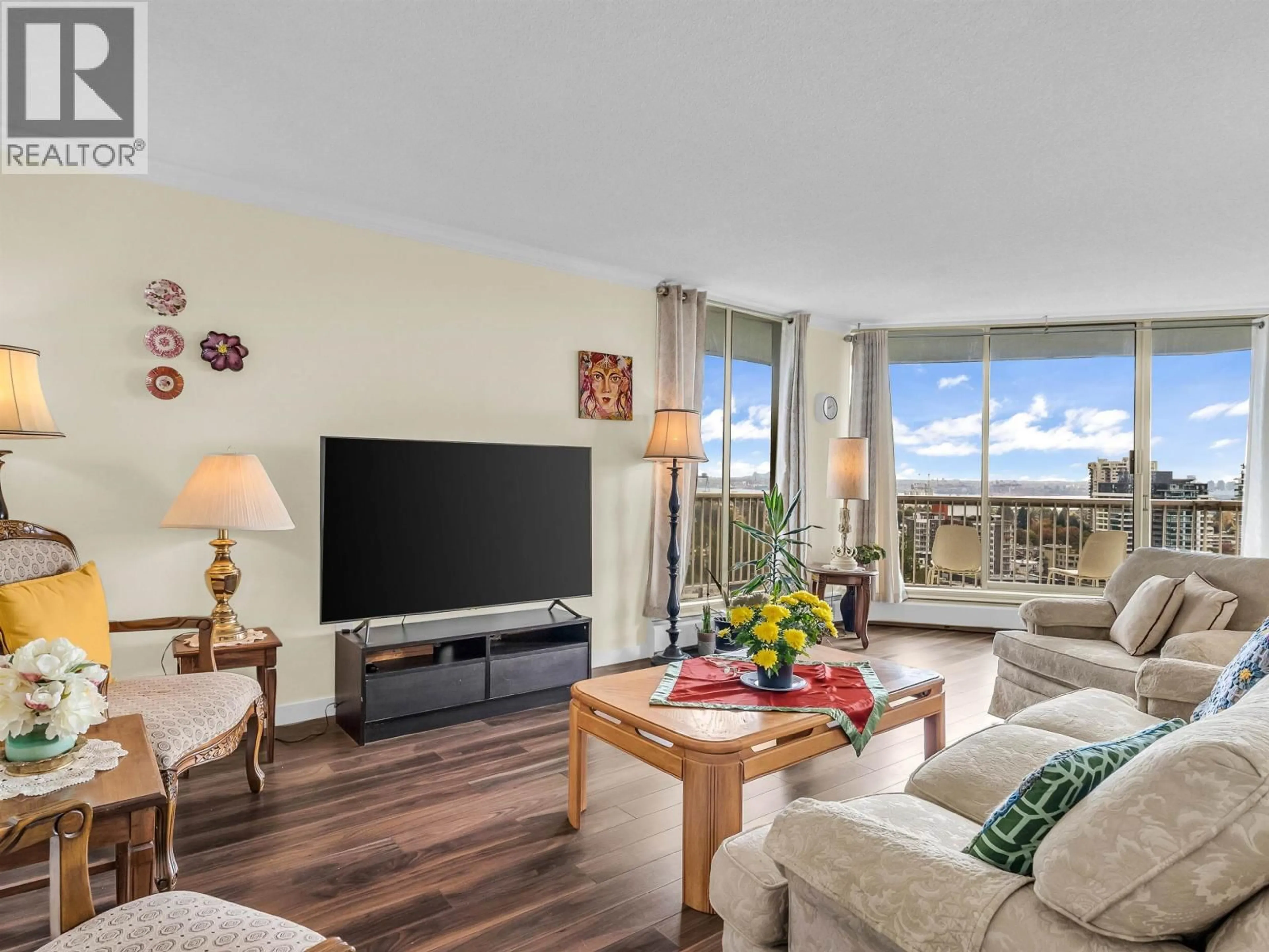 Living room with furniture, unknown for 1609 - 2024 FULLERTON AVENUE, North Vancouver British Columbia V7P3G4