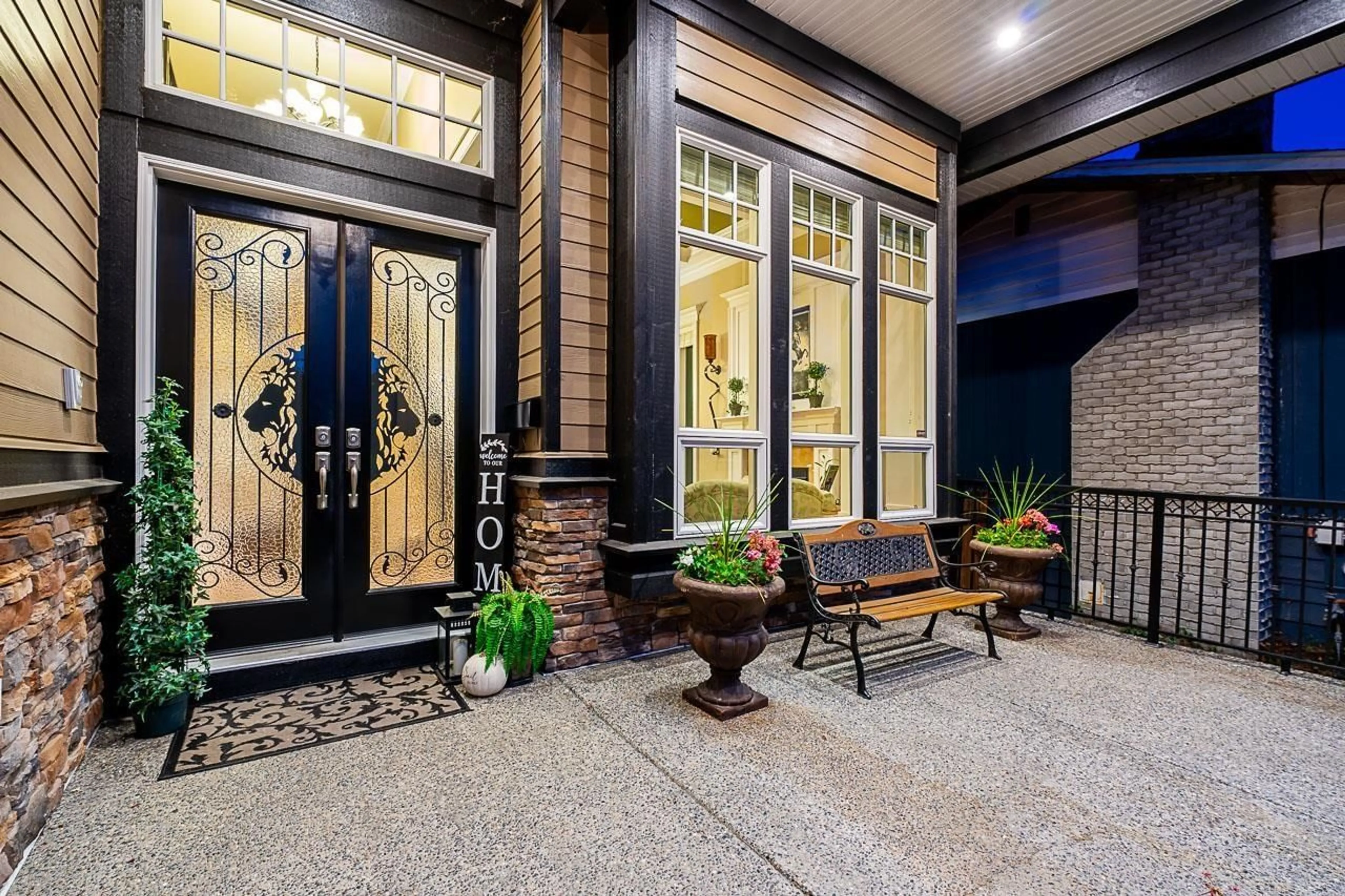 Indoor entryway for 5866 126, Surrey British Columbia V3X1V8
