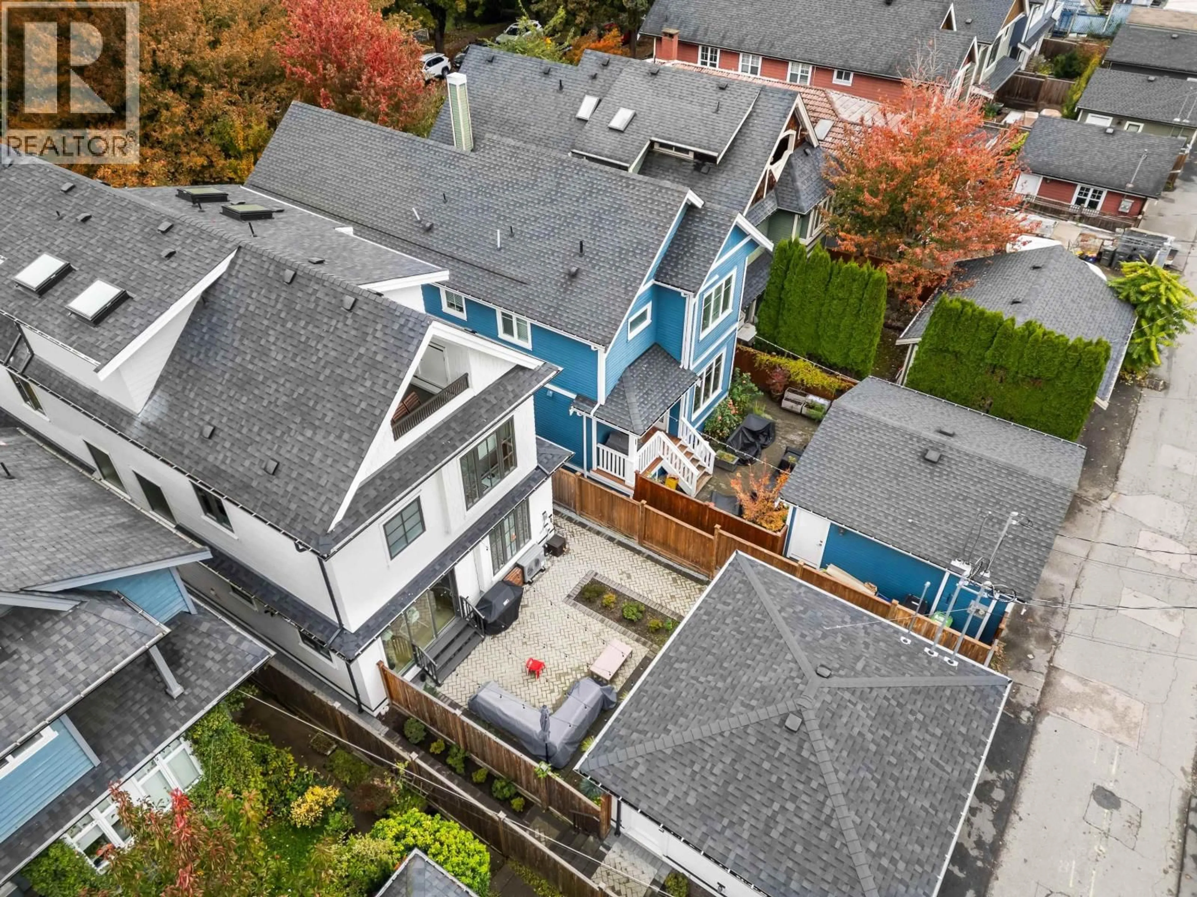 A pic from outside/outdoor area/front of a property/back of a property/a pic from drone, street for 1 - 1166 11TH AVENUE, Vancouver British Columbia V5T2G3
