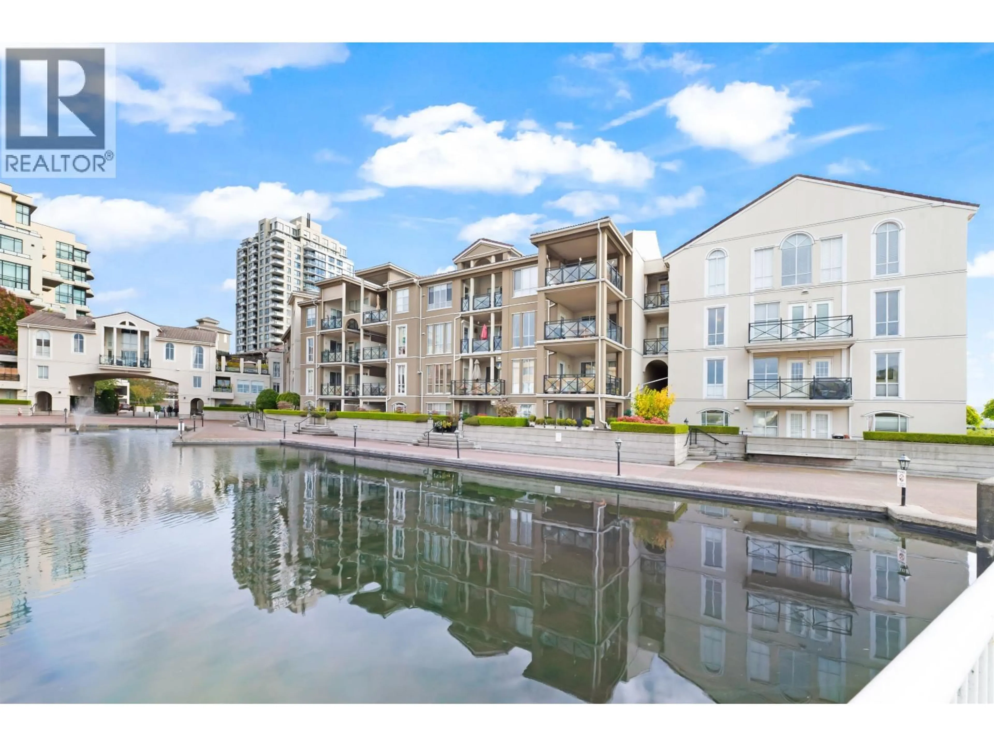 Unknown for 105 - 2 RENAISSANCE SQUARE, New Westminster British Columbia V3M6K3
