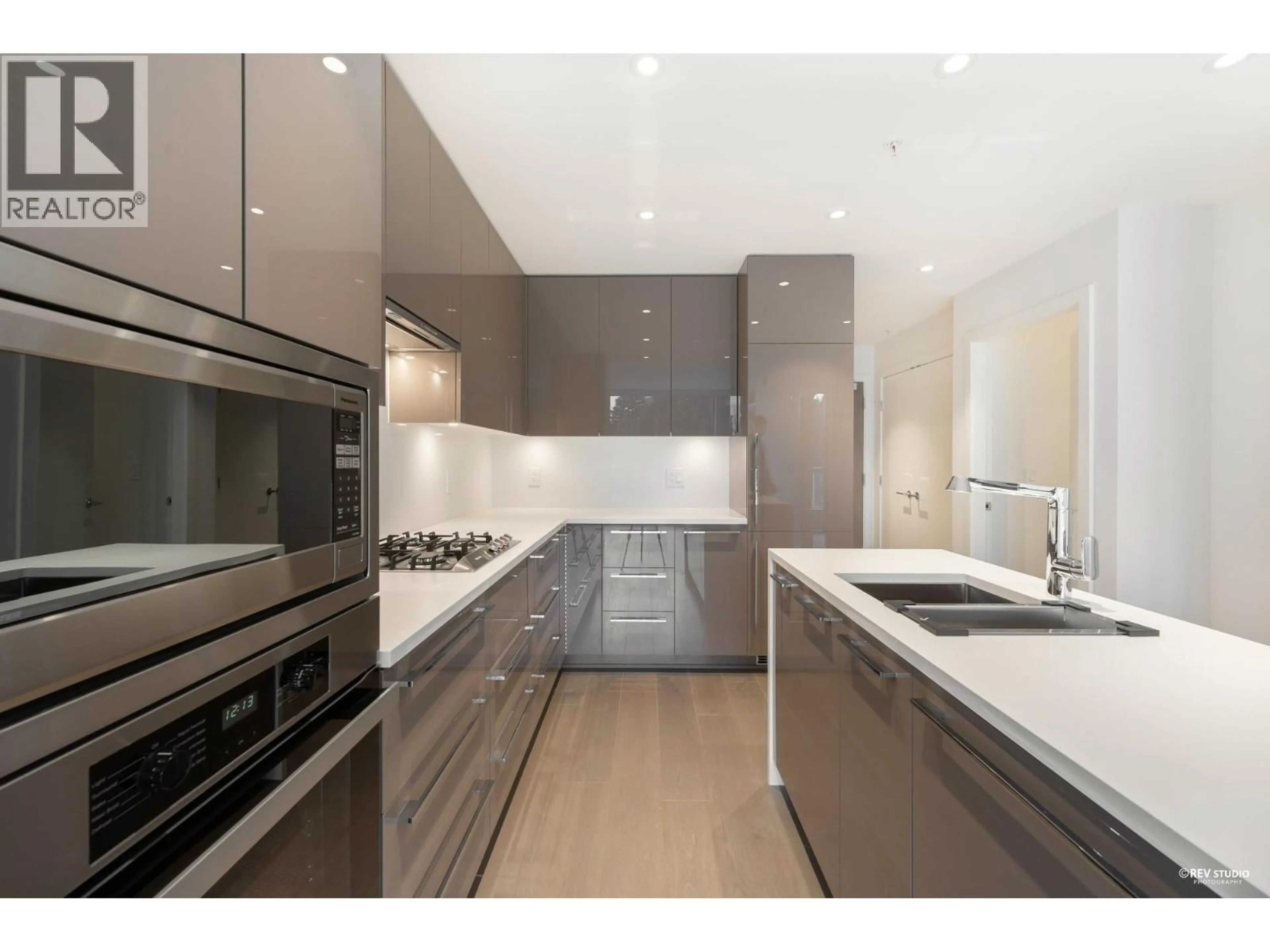 Contemporary kitchen, unknown for 206 - 5289 CAMBIE STREET, Vancouver British Columbia V5Z2Z6