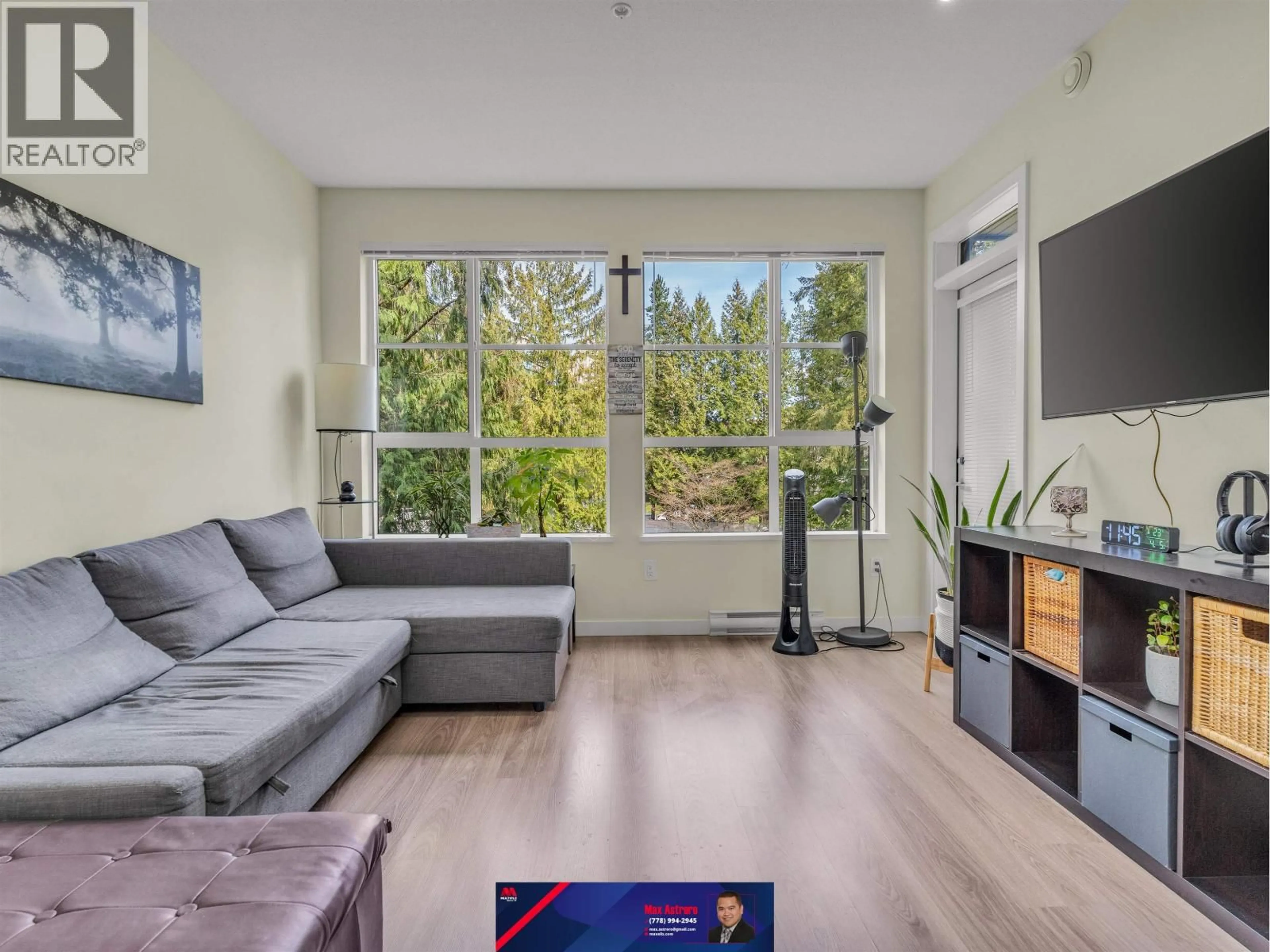 Living room with furniture, wood/laminate floor for 302 - 1151 WINDSOR MEWS, Coquitlam British Columbia V3B0M9