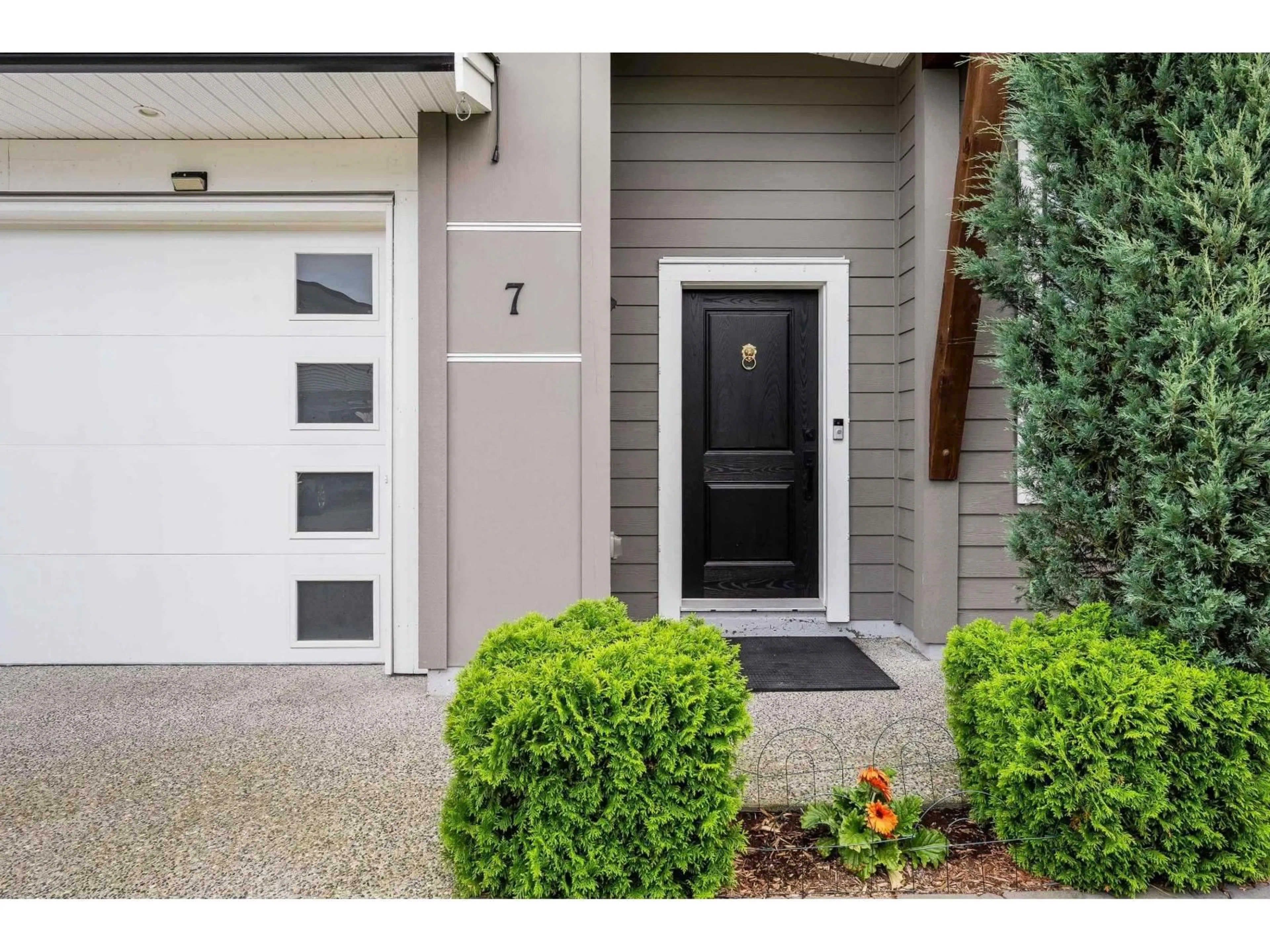 Indoor entryway for 7 - 5665 PROMONTORY ROAD, Chilliwack British Columbia V2R0Z9