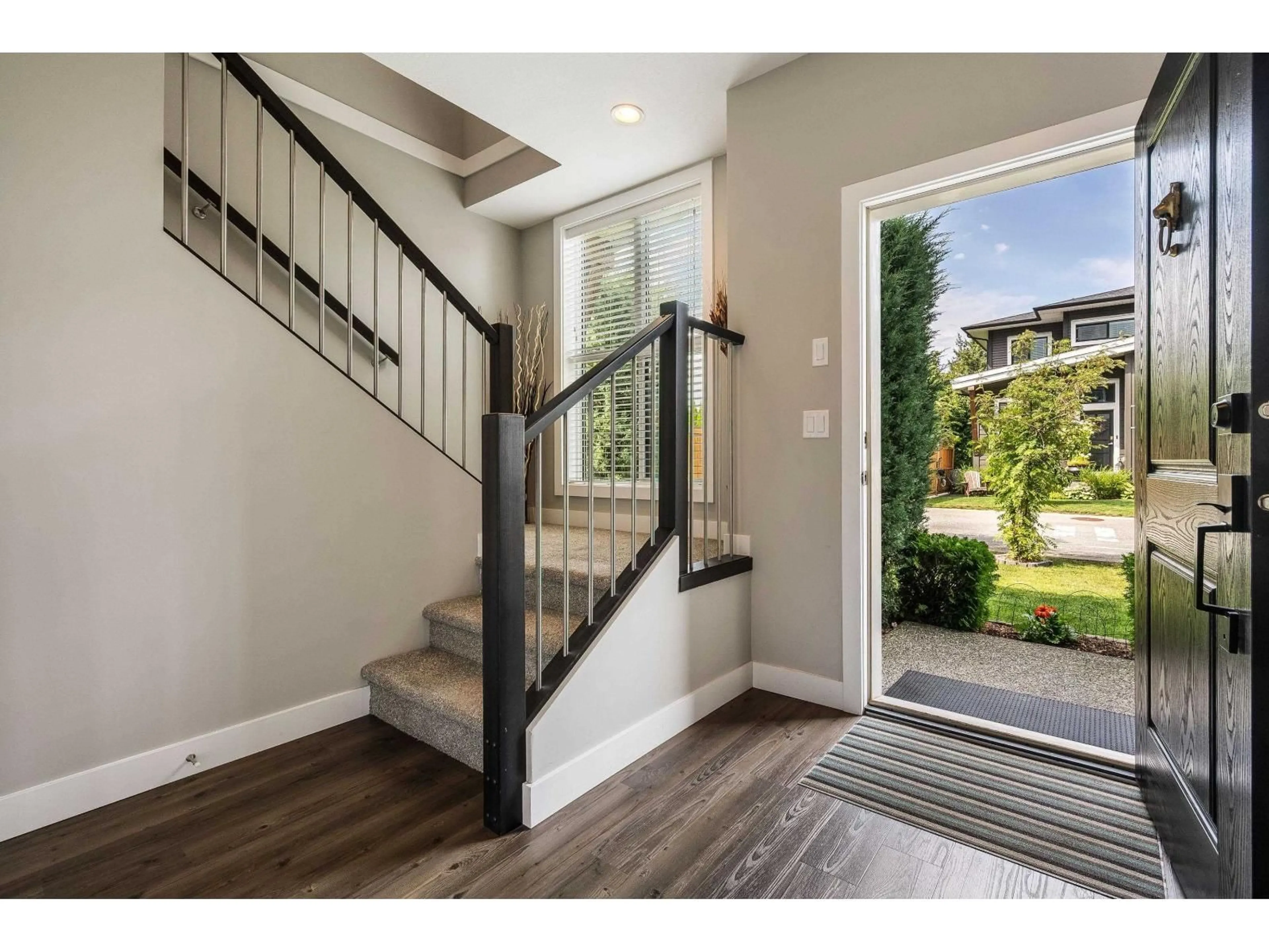 Indoor entryway for 7 - 5665 PROMONTORY ROAD, Chilliwack British Columbia V2R0Z9