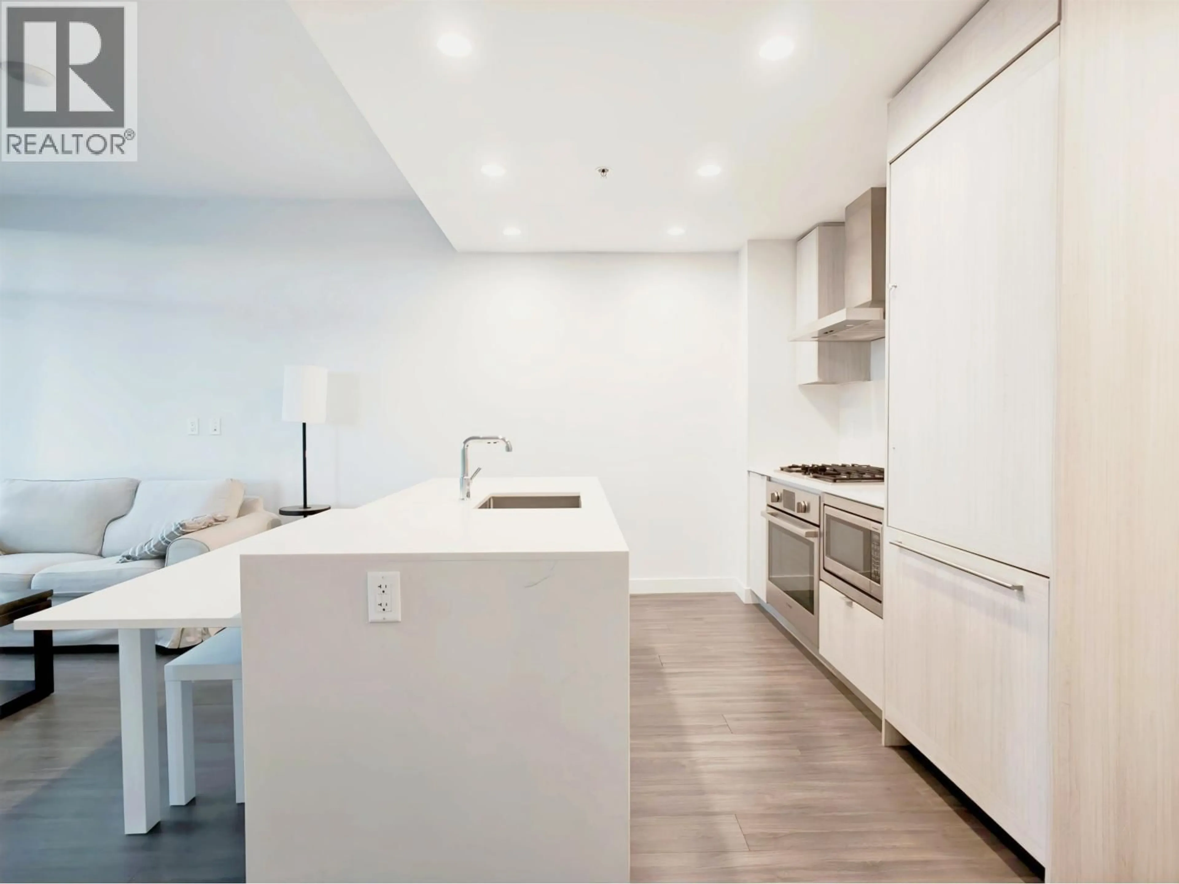 Unknown for 809 - 2311 BETA AVENUE, Burnaby British Columbia V5C0M1