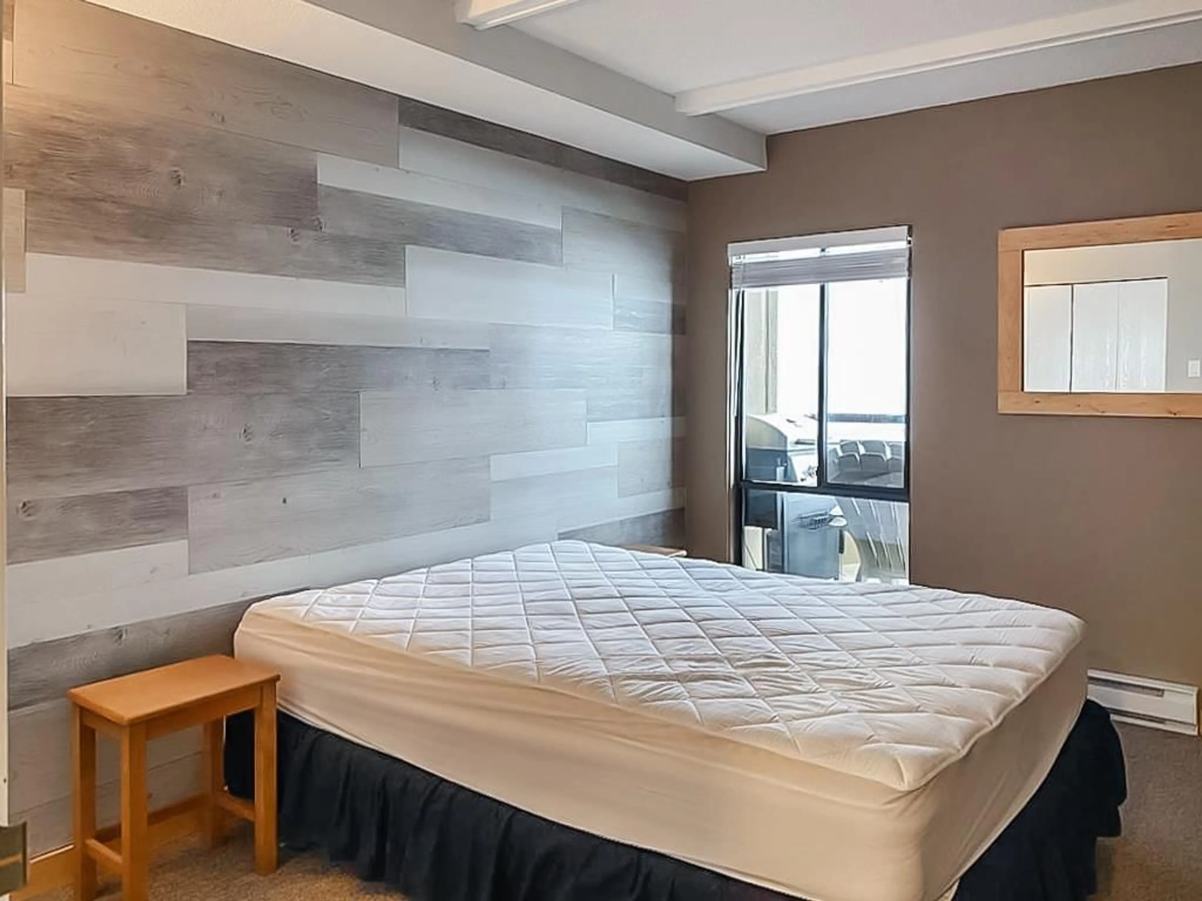 Bedroom with bed, wood/laminate floor for 104A - 21000 ENZIAN, Agassiz British Columbia V0M1A1
