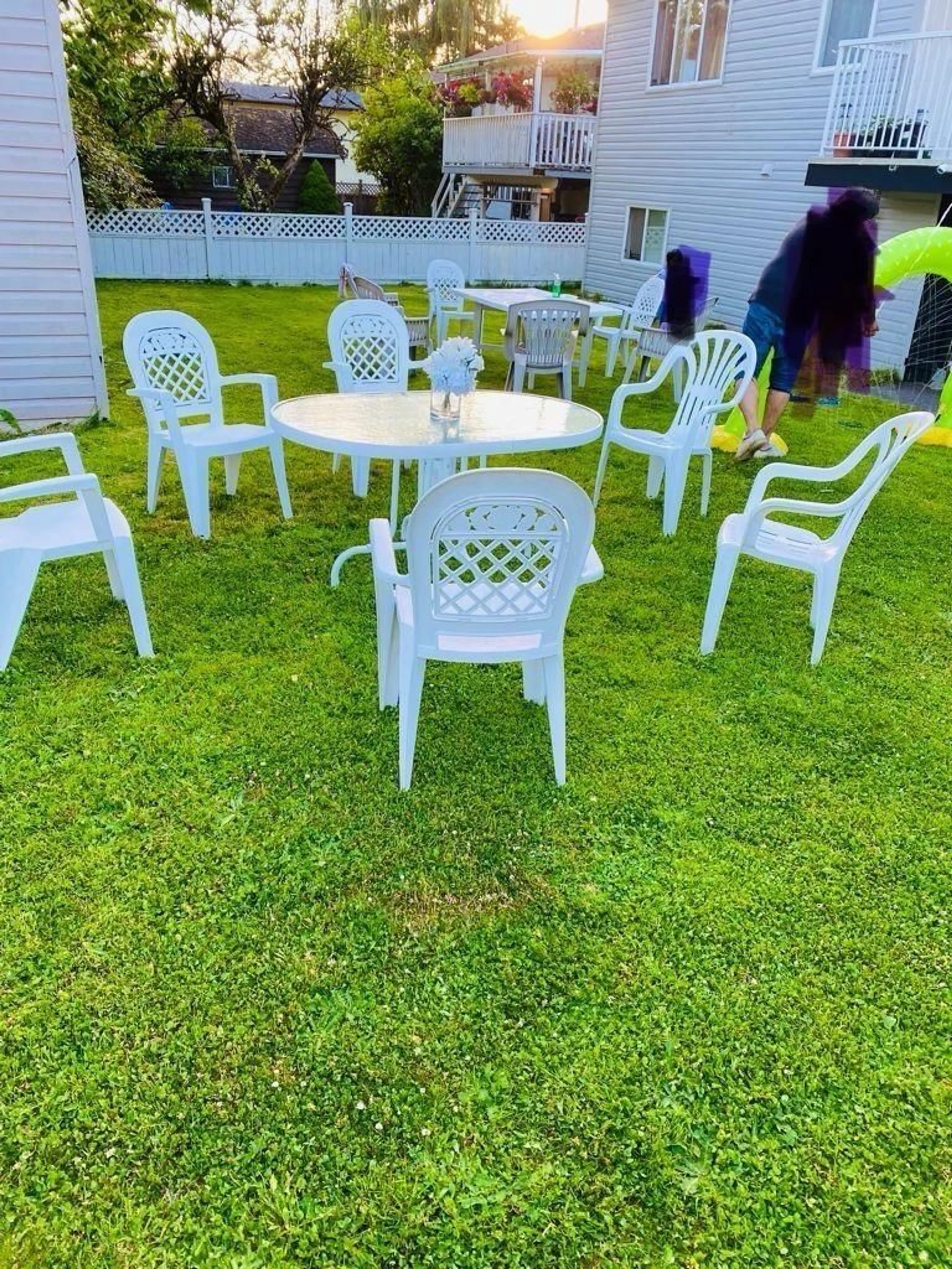 Patio, street for 12472 100, Surrey British Columbia V3V2X5