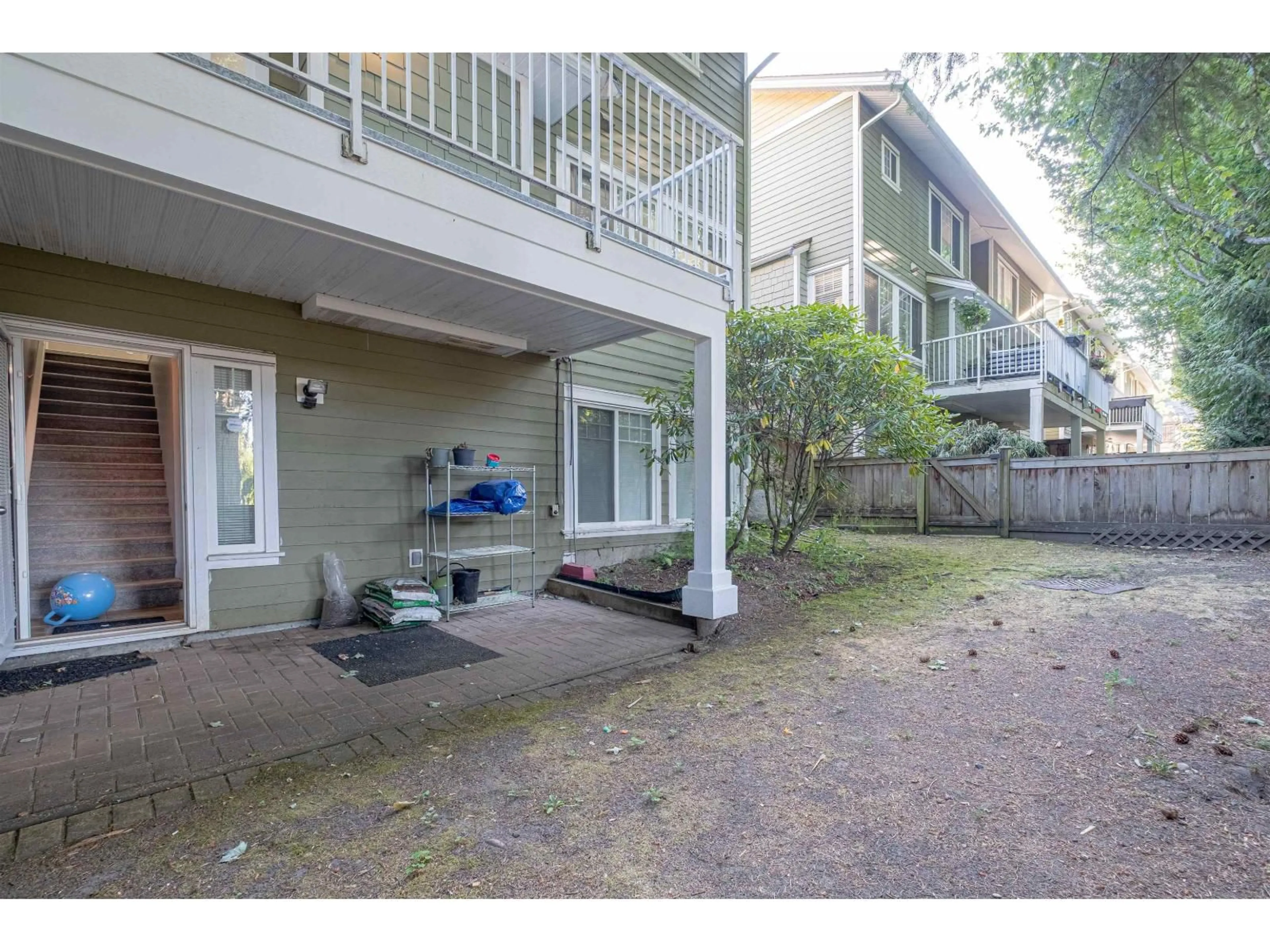 Patio, unknown for 25 - 6110 138, Surrey British Columbia V3X3V6