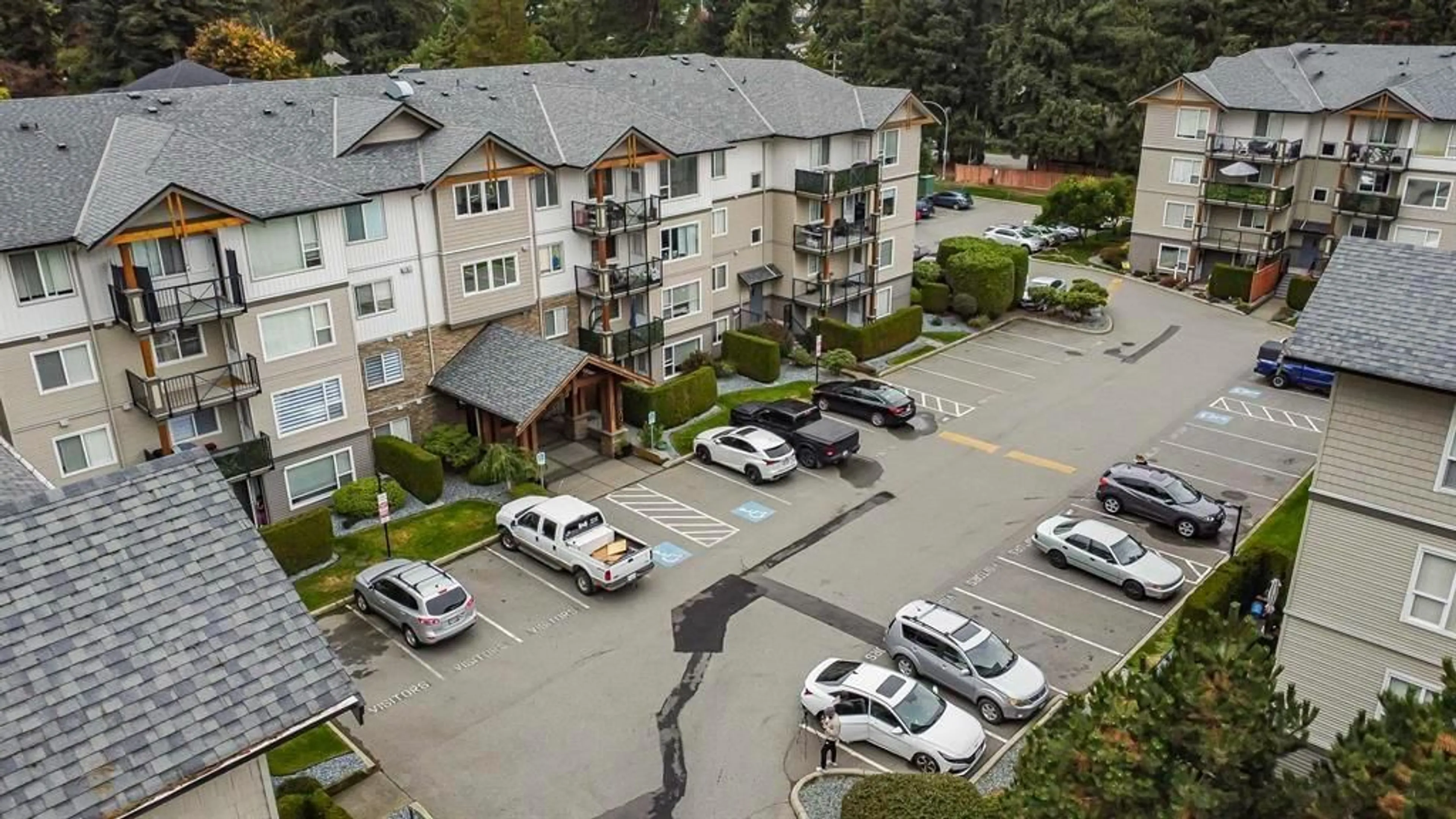 A pic from outside/outdoor area/front of a property/back of a property/a pic from drone, mountain view for 101 - 2955 DIAMOND, Abbotsford British Columbia V2T2L5