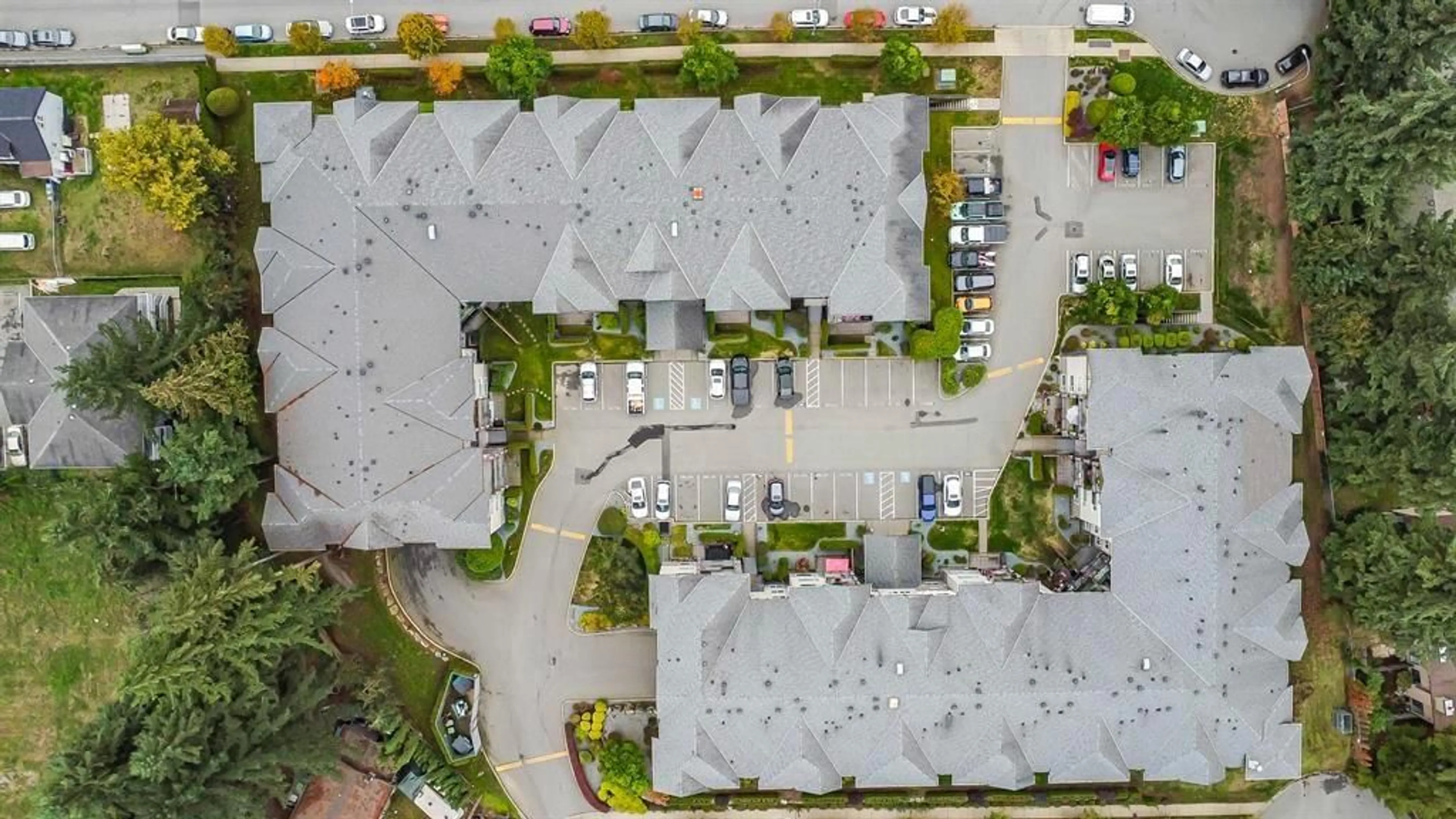 A pic from outside/outdoor area/front of a property/back of a property/a pic from drone, street for 101 - 2955 DIAMOND, Abbotsford British Columbia V2T2L5