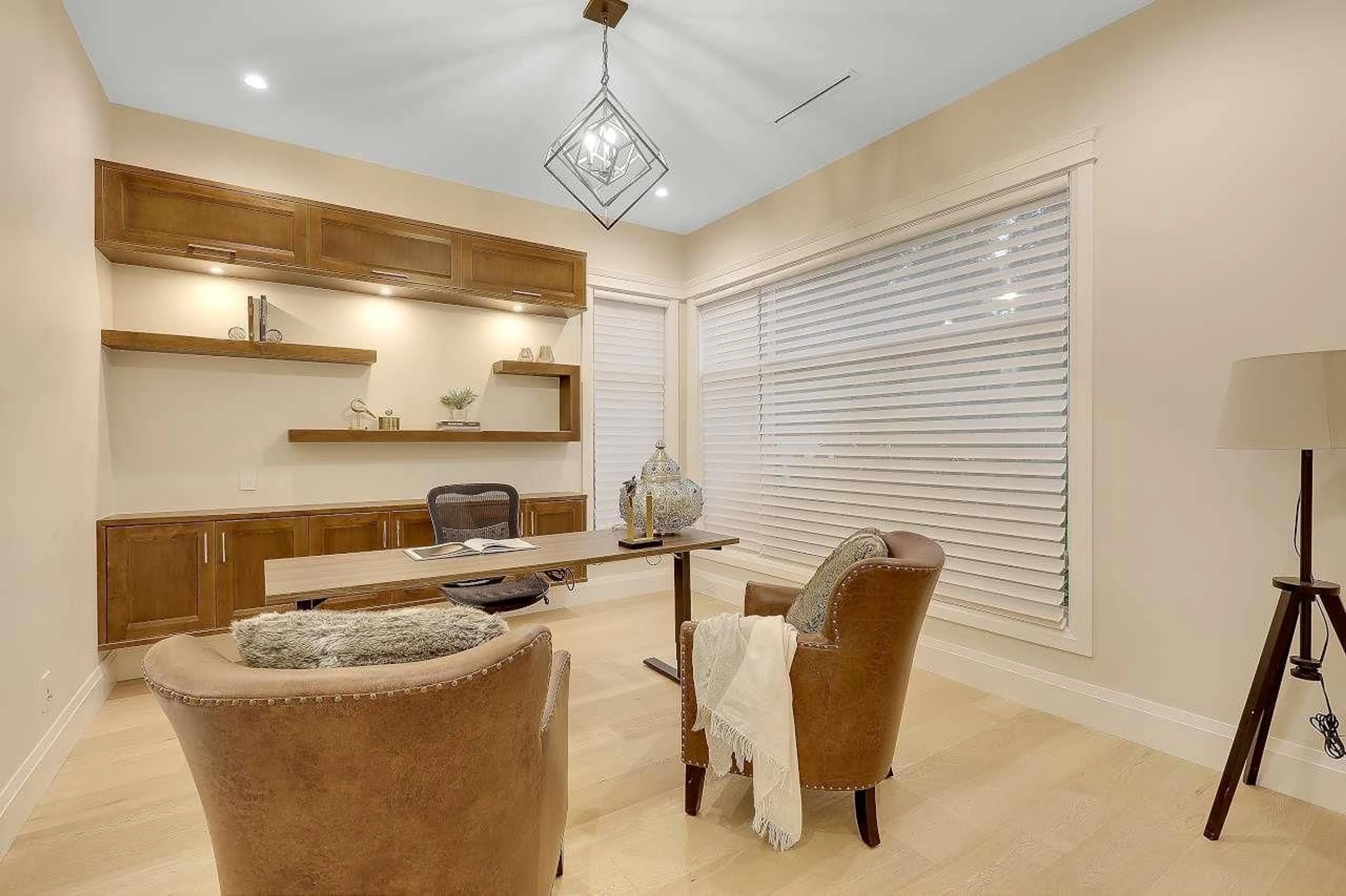 Living room with furniture, ceramic/tile floor for 16685 31, Surrey British Columbia V3Z0P9