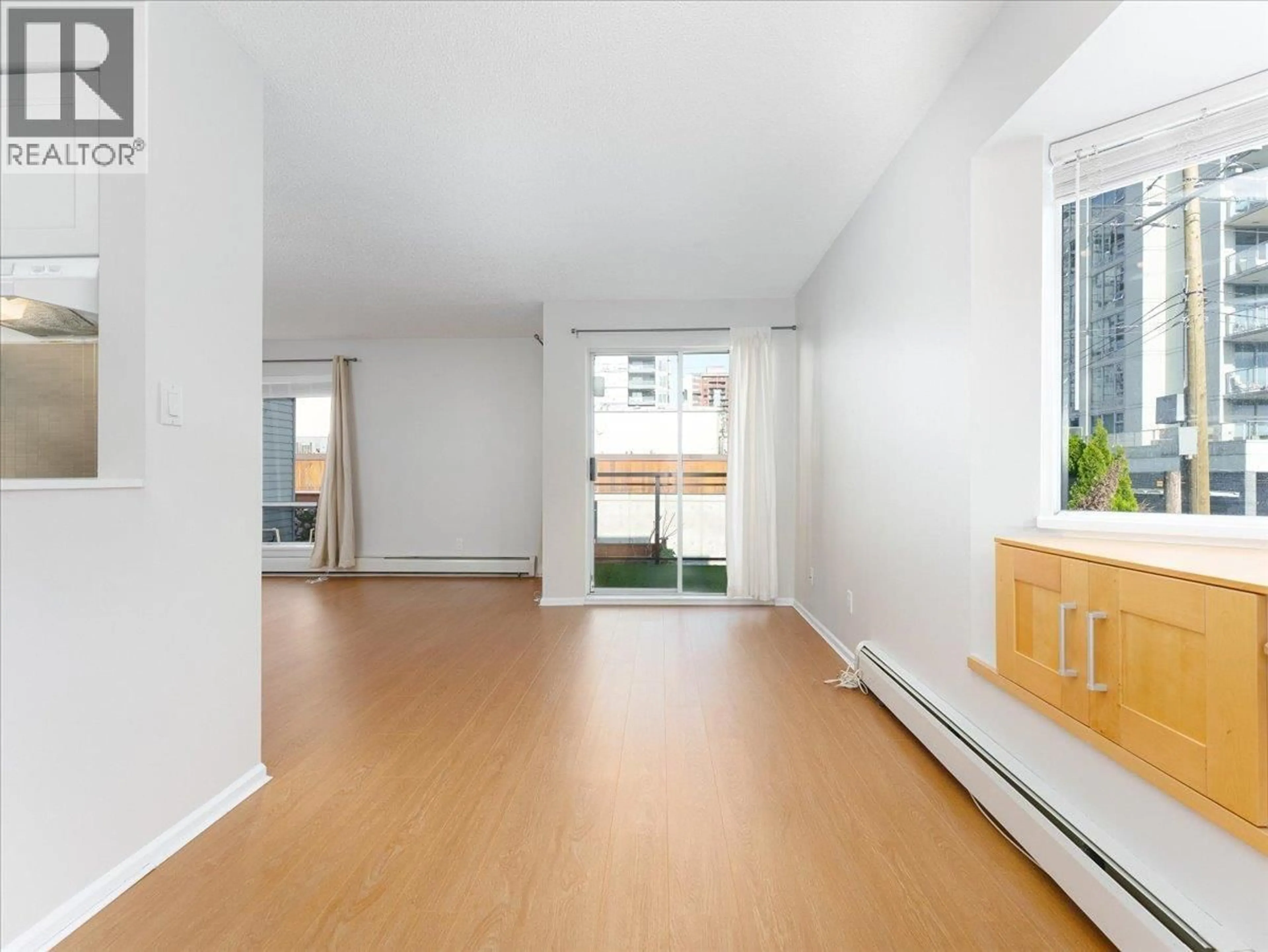 A pic of a room for 202 - 1550 CHESTERFIELD AVENUE, North Vancouver British Columbia V7M2N6