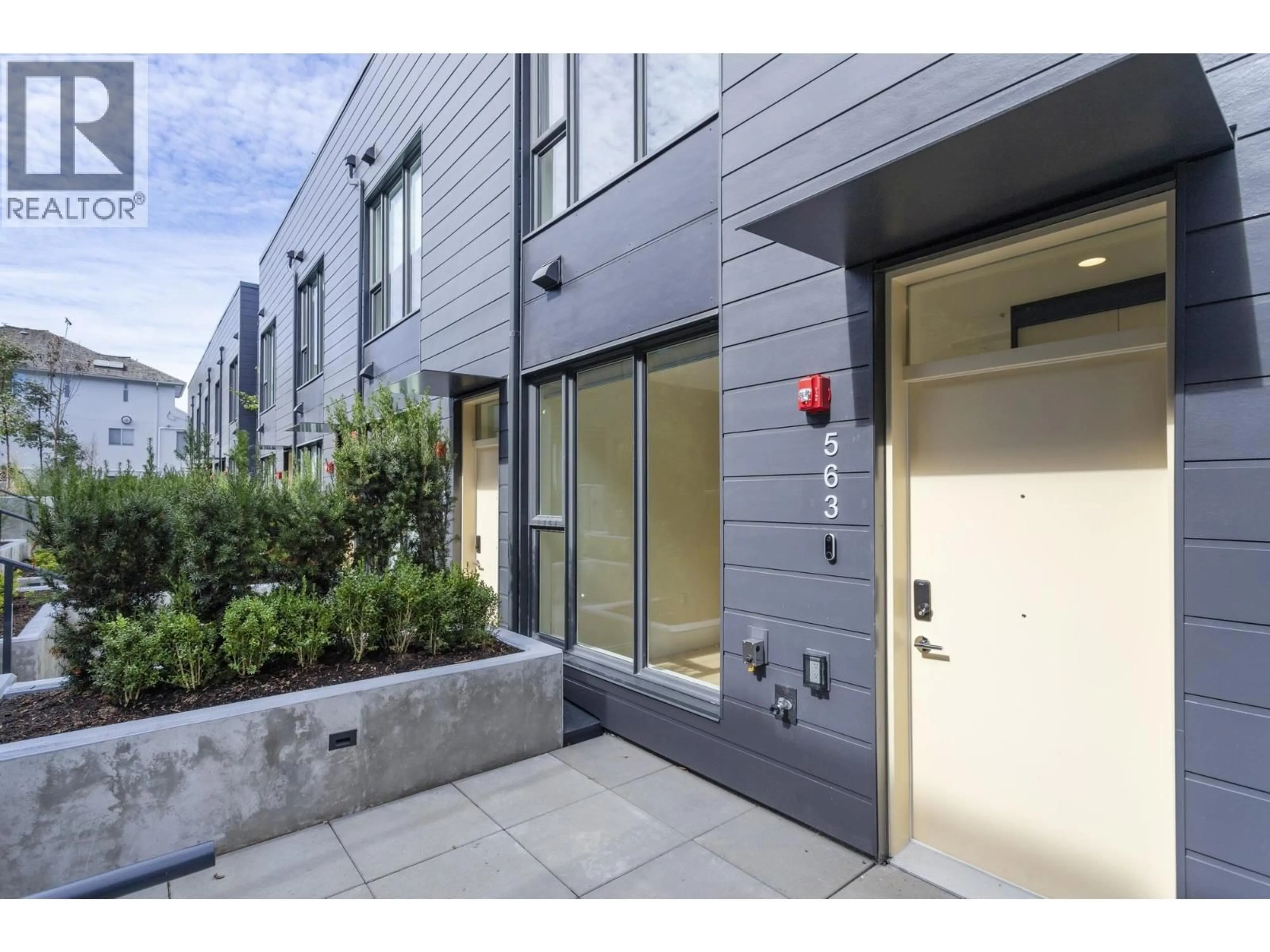 Unknown for 563 26TH AVENUE, Vancouver British Columbia V5Z2E4