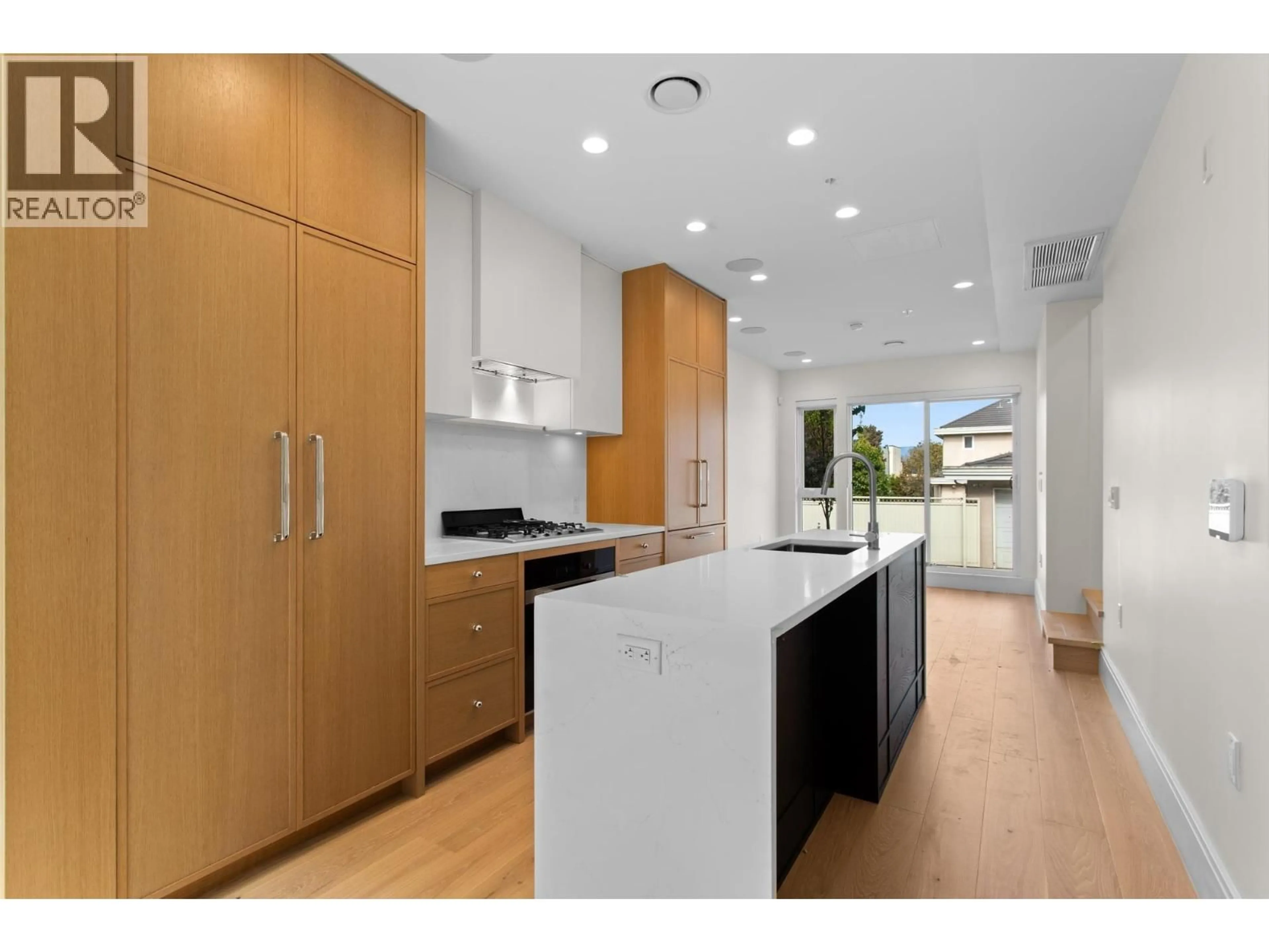 Open concept kitchen, unknown for 563 26TH AVENUE, Vancouver British Columbia V5Z2E4