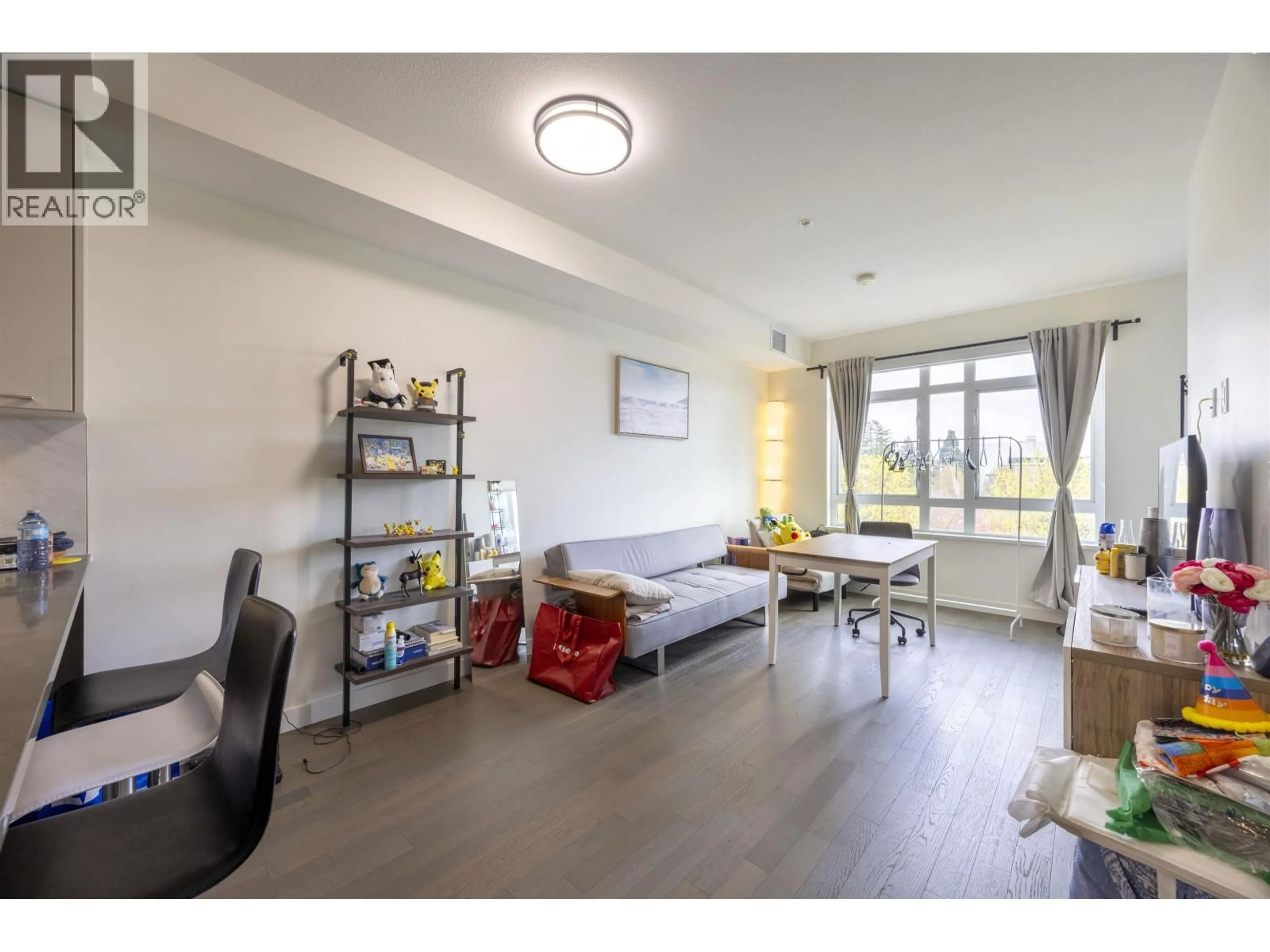Living room with furniture, unknown for 206 - 4033 MAY DRIVE, Richmond British Columbia V6X0T3