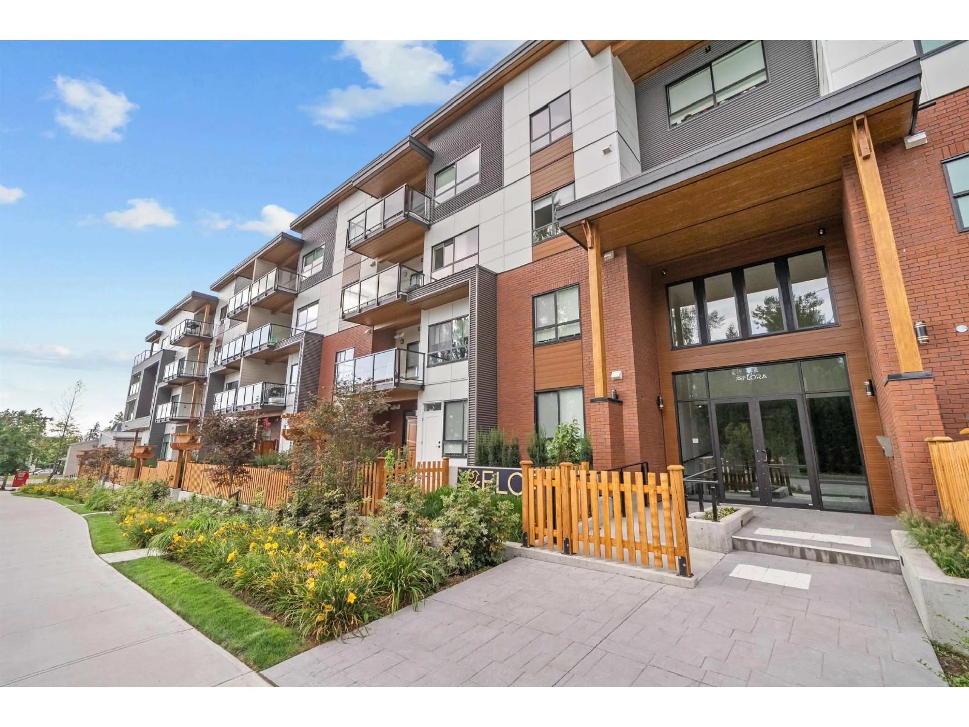 Patio, unknown for 405 - 20286 72B, Langley British Columbia V2Y1T9