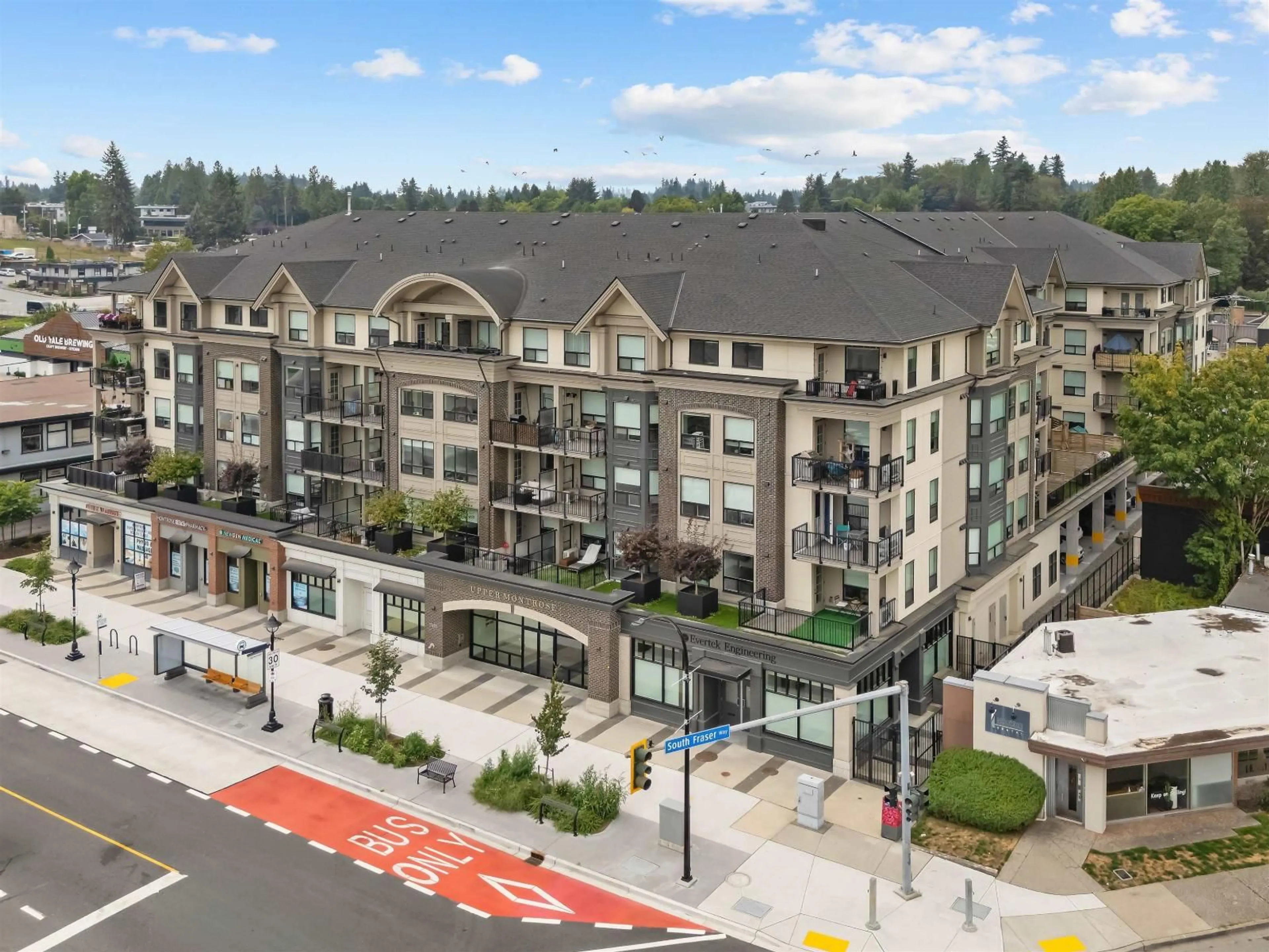 A pic from outside/outdoor area/front of a property/back of a property/a pic from drone, mountain view for 318 - 2493 MONTROSE, Abbotsford British Columbia V2S0L4