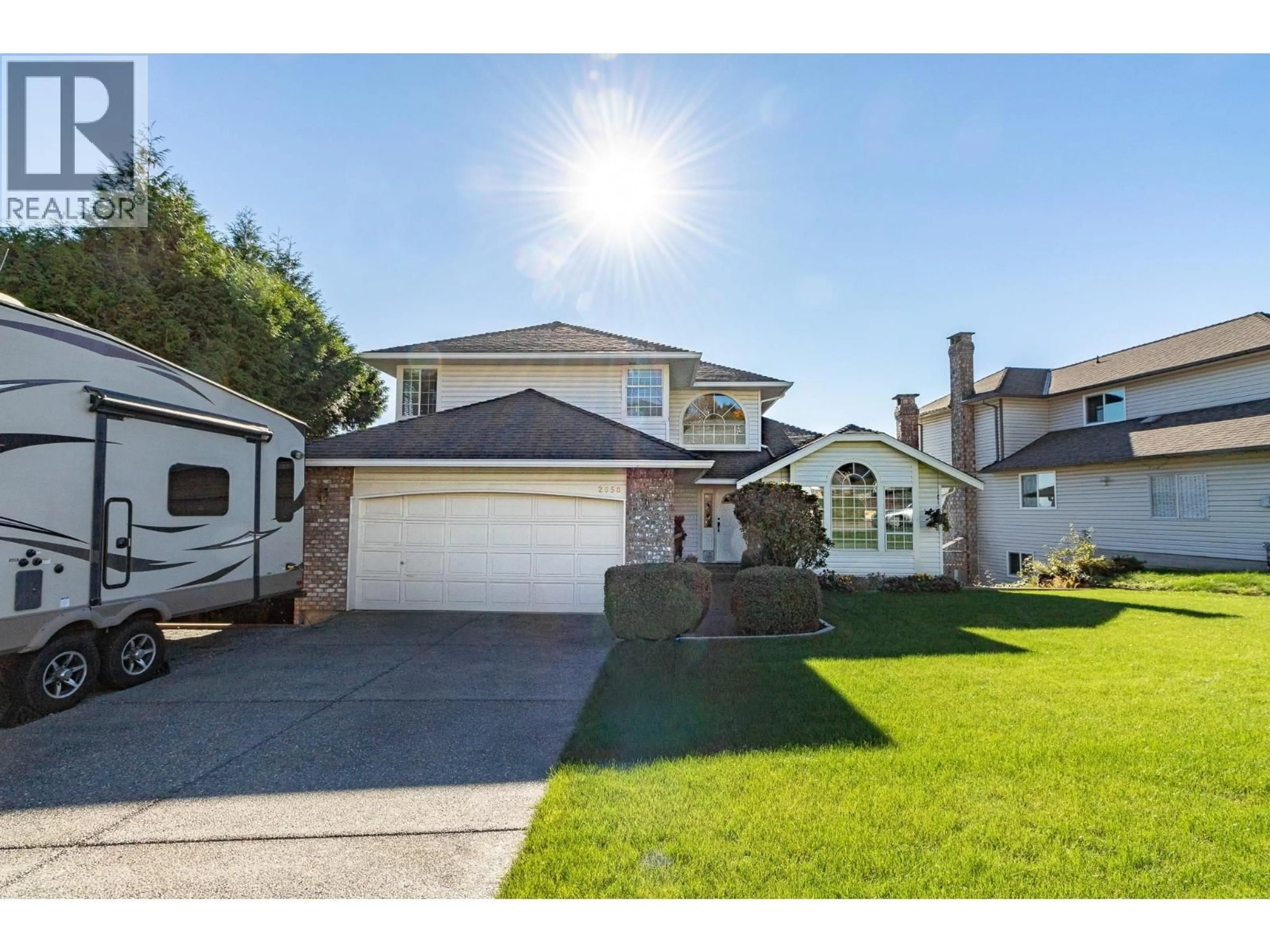 Home with vinyl exterior material, street for 2658 DELAHAYE DRIVE, Coquitlam British Columbia V3B7E7