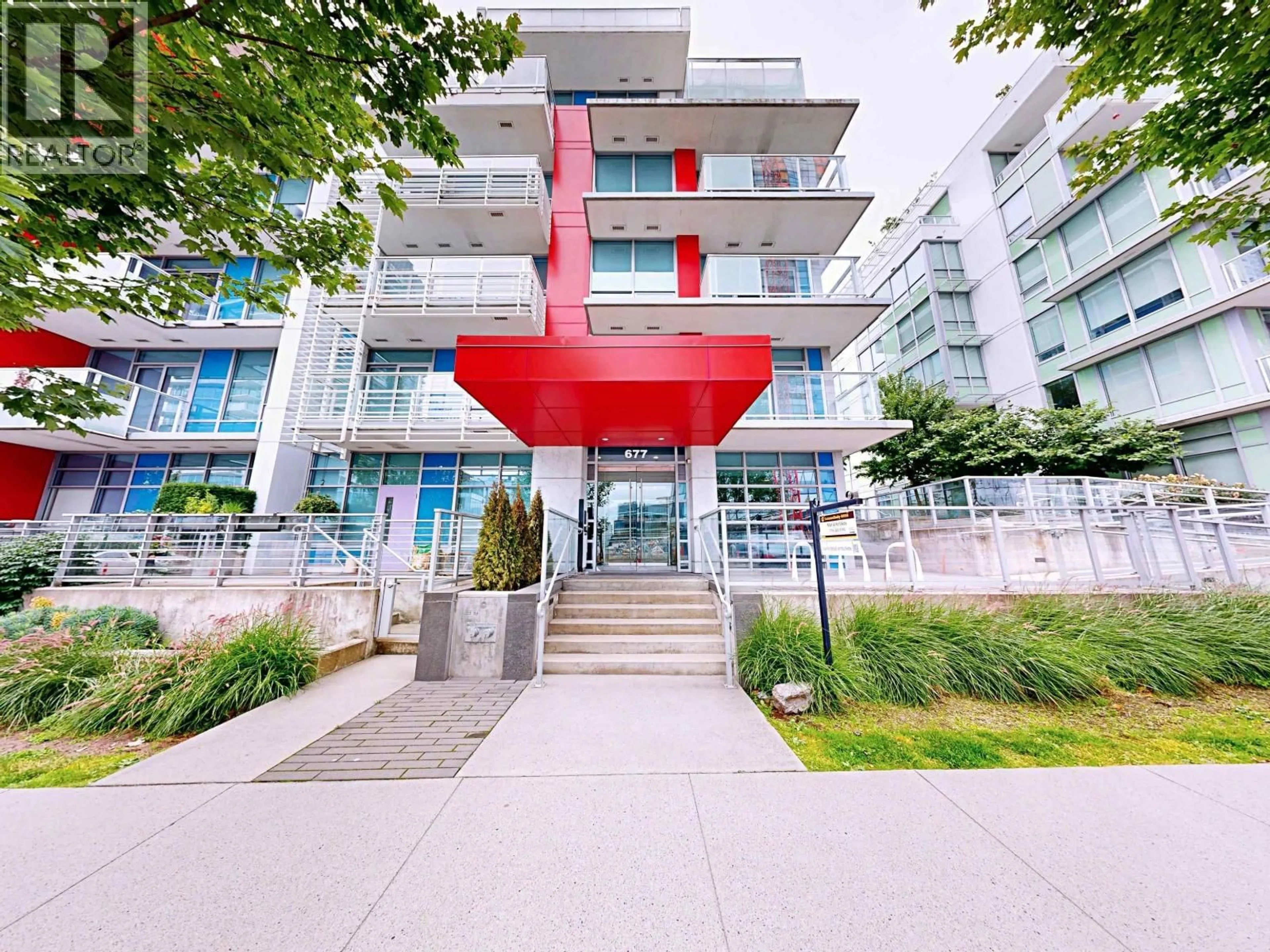 Indoor foyer for 408 - 677 41ST AVENUE, Vancouver British Columbia V5Z2N1