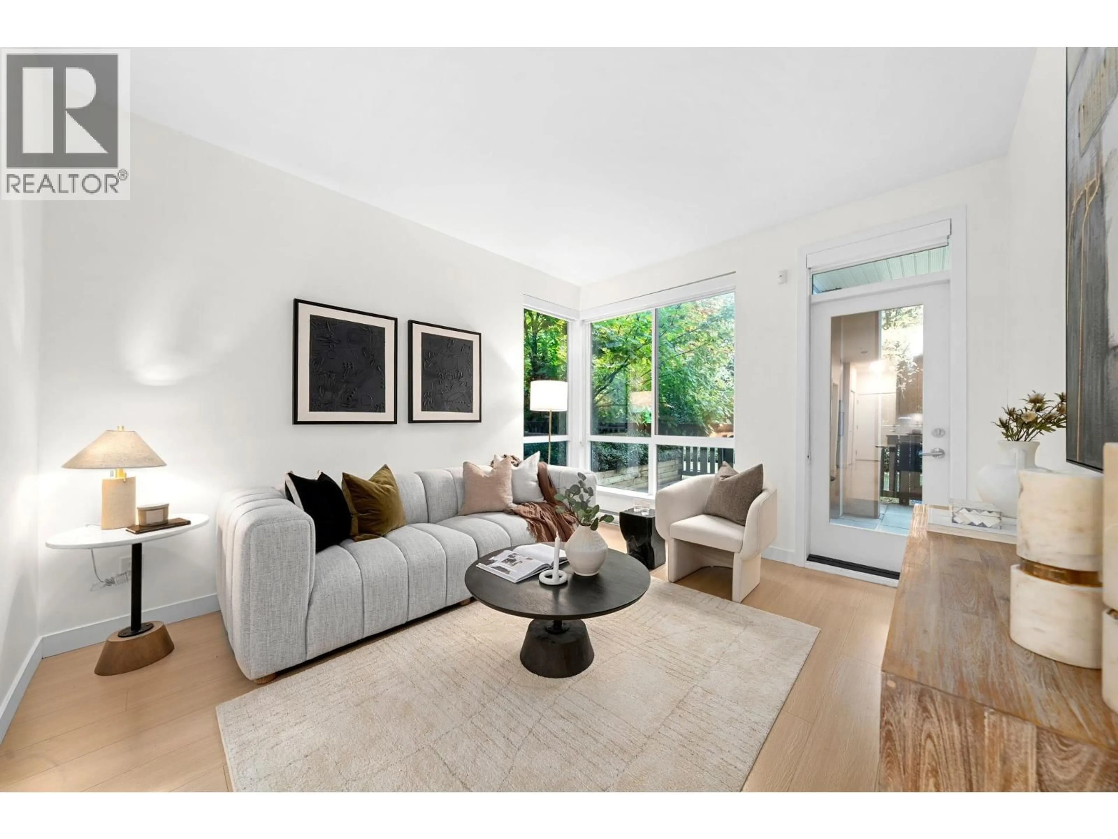 Living room with furniture, unknown for 103 - 5460 BROADWAY, Burnaby British Columbia V5B0B4