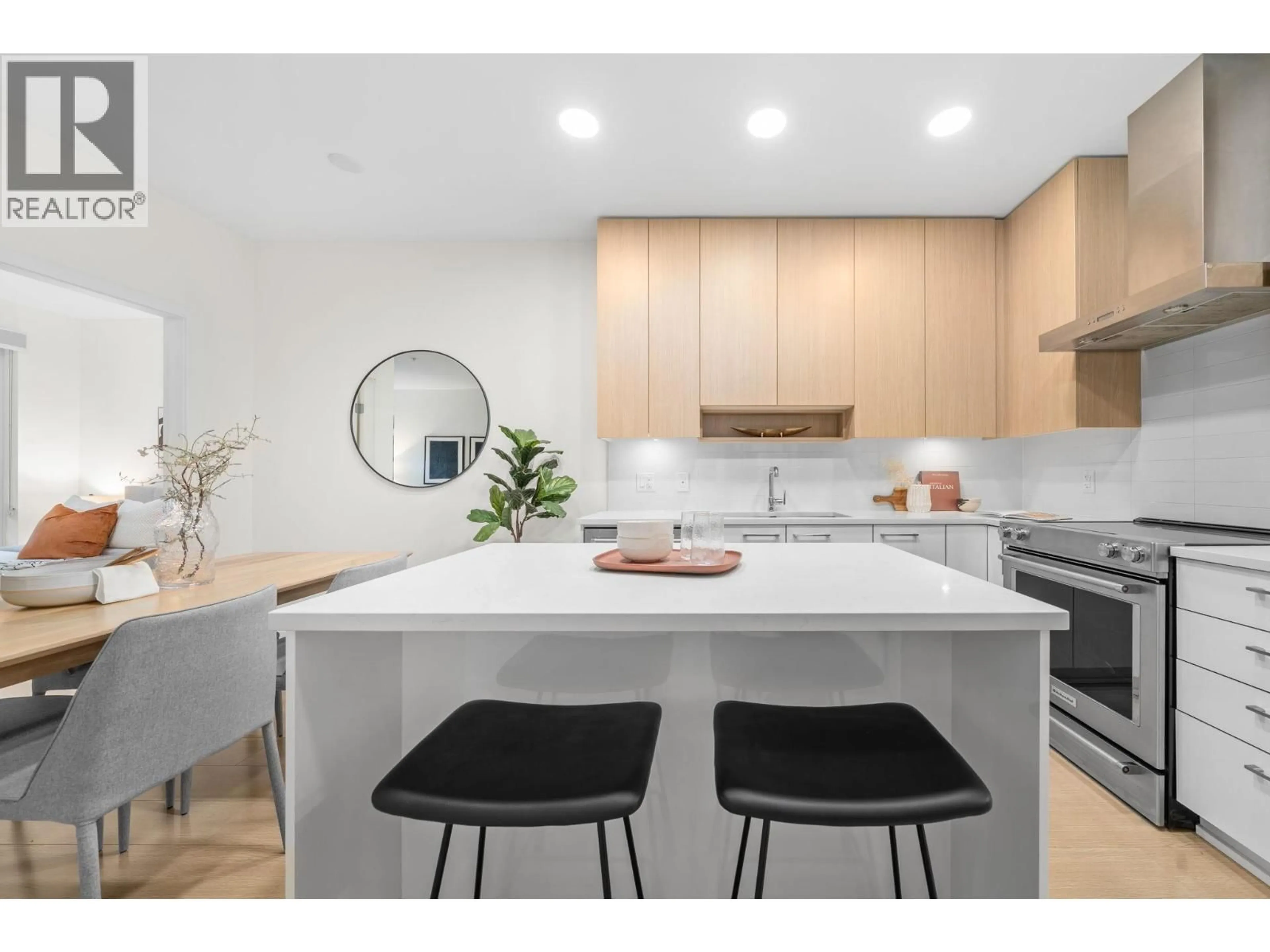 Open concept kitchen, unknown for 103 - 5460 BROADWAY, Burnaby British Columbia V5B0B4