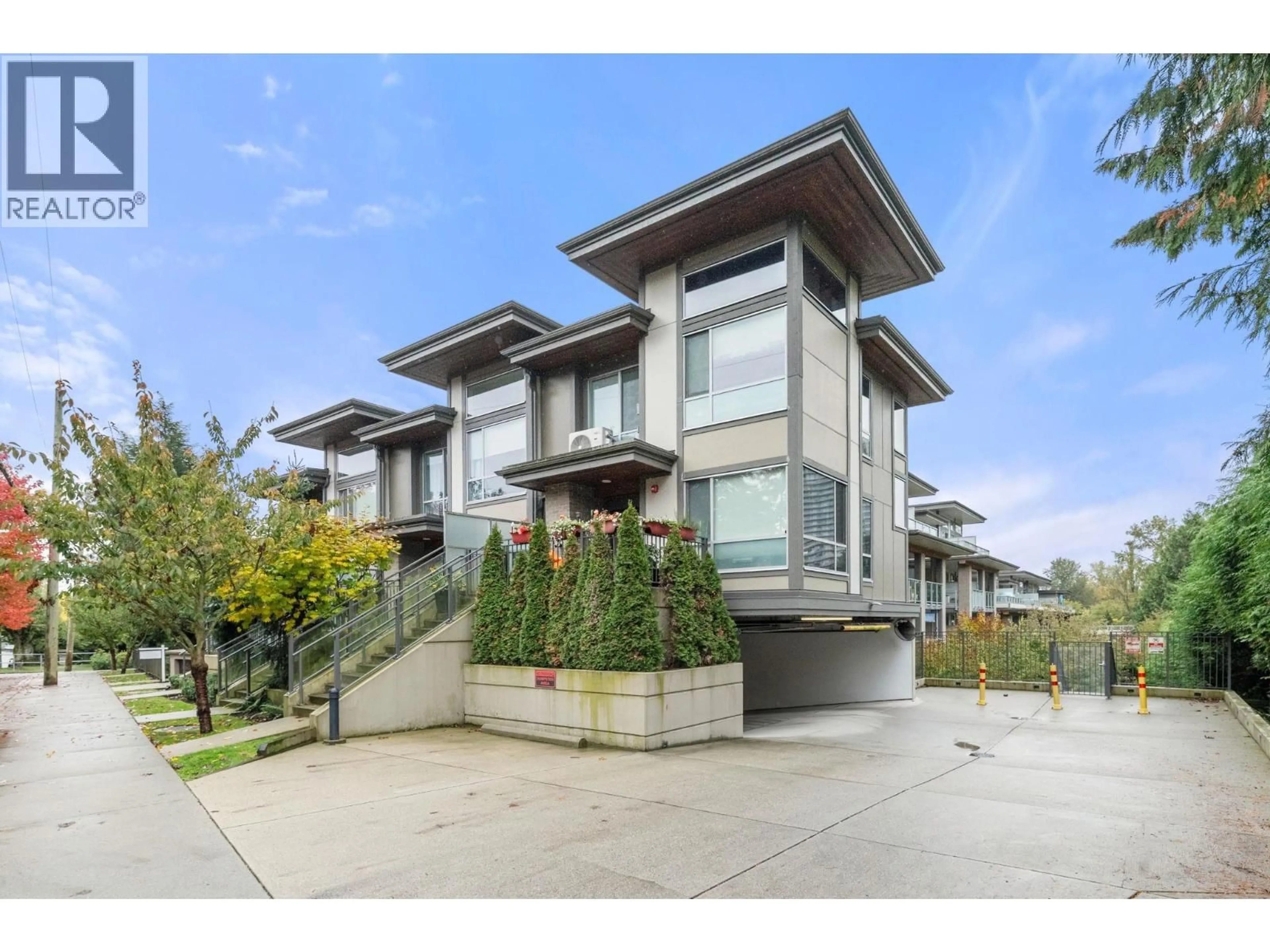 Unknown for 103 - 5460 BROADWAY, Burnaby British Columbia V5B0B4