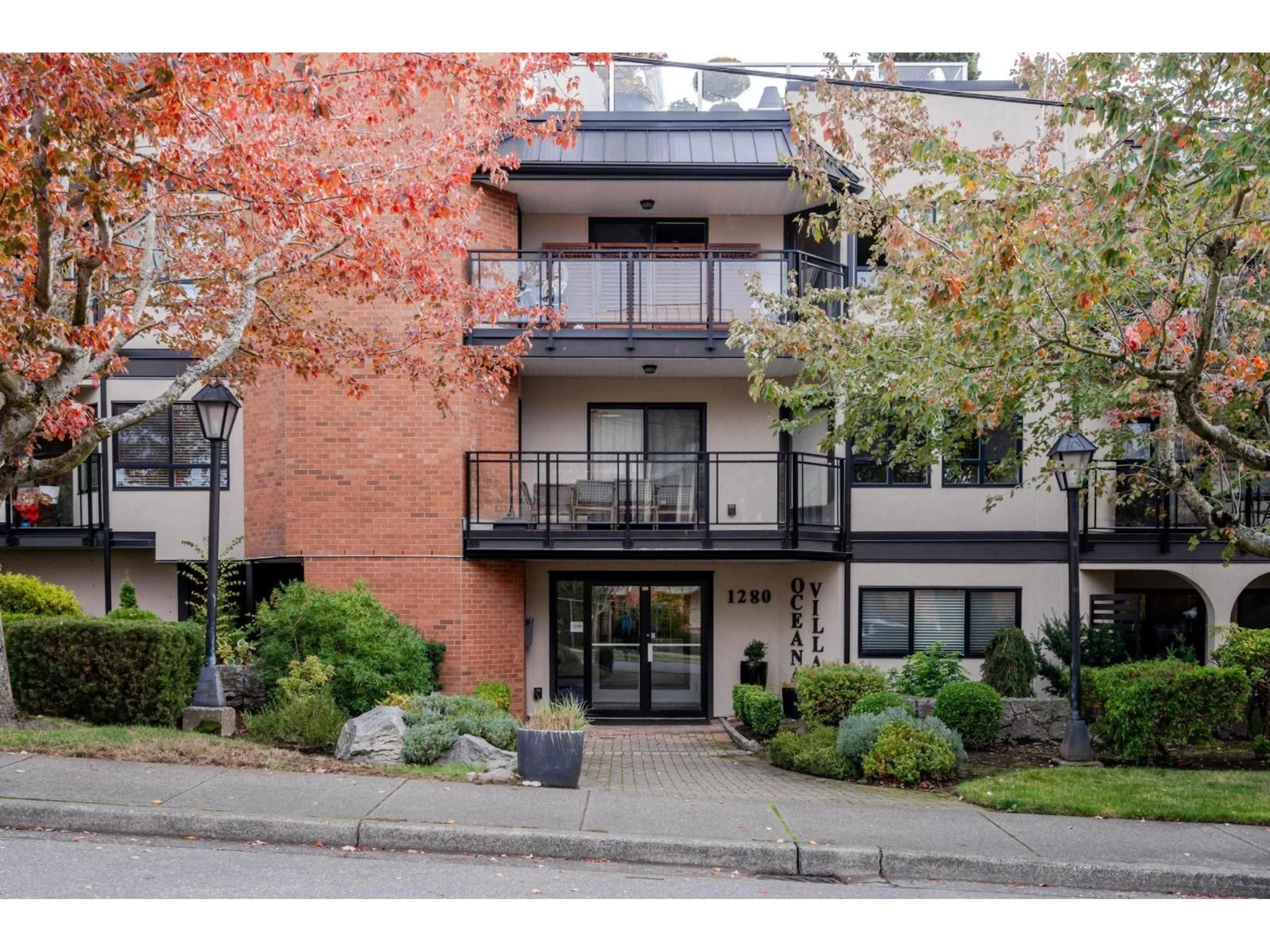 Unknown for 211 - 1280 FIR, Surrey British Columbia V4B4B1
