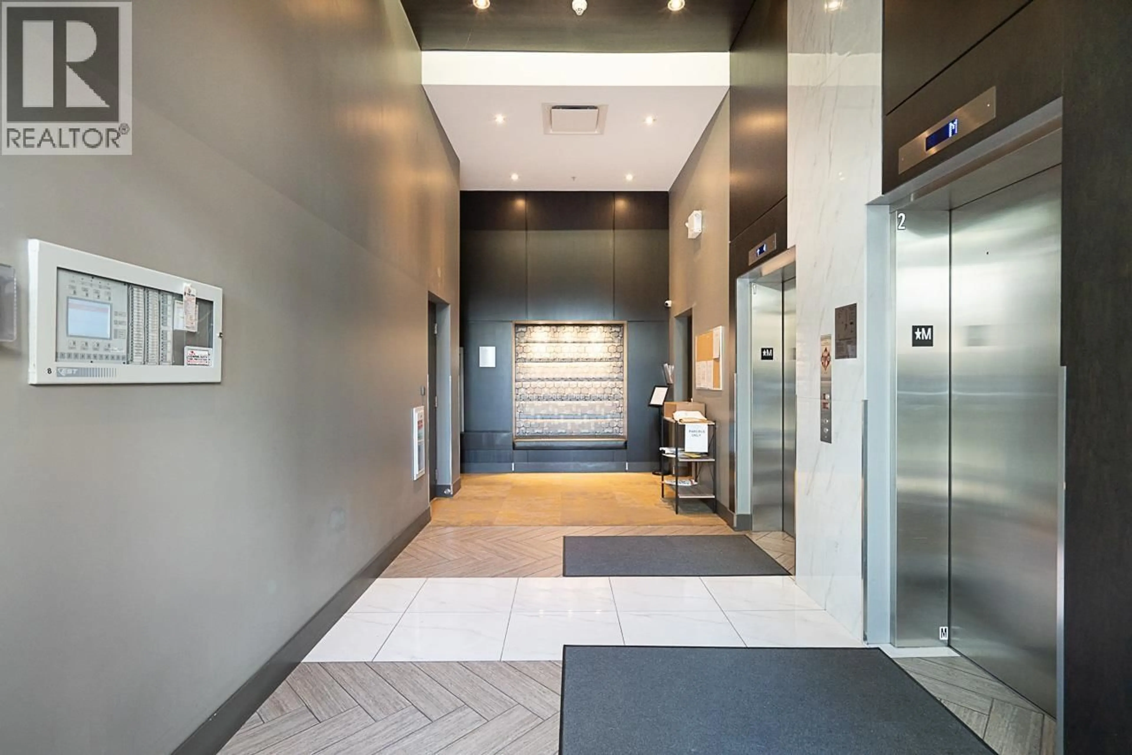 Indoor foyer for 416 - 12339 STEVESTON HIGHWAY, Richmond British Columbia V6W0B4