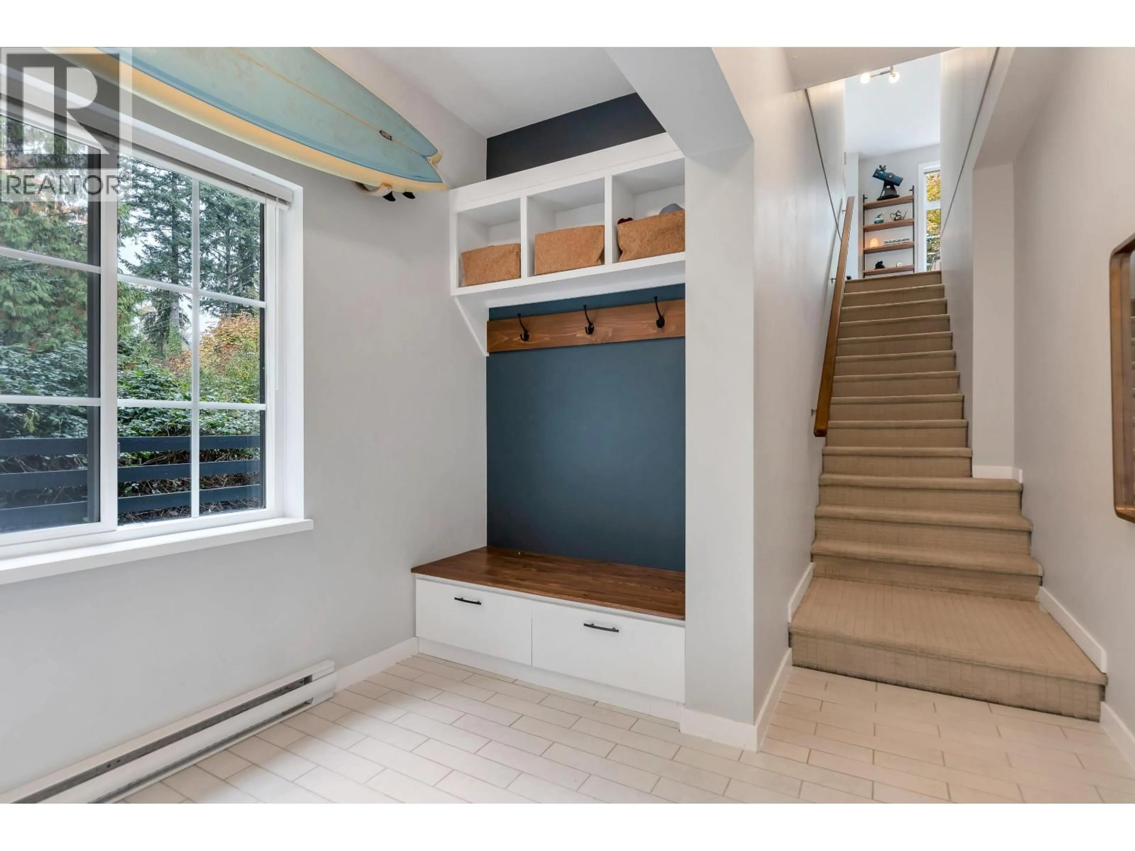 Indoor entryway for 48 - 550 BROWNING PLACE, North Vancouver British Columbia V7H3A9