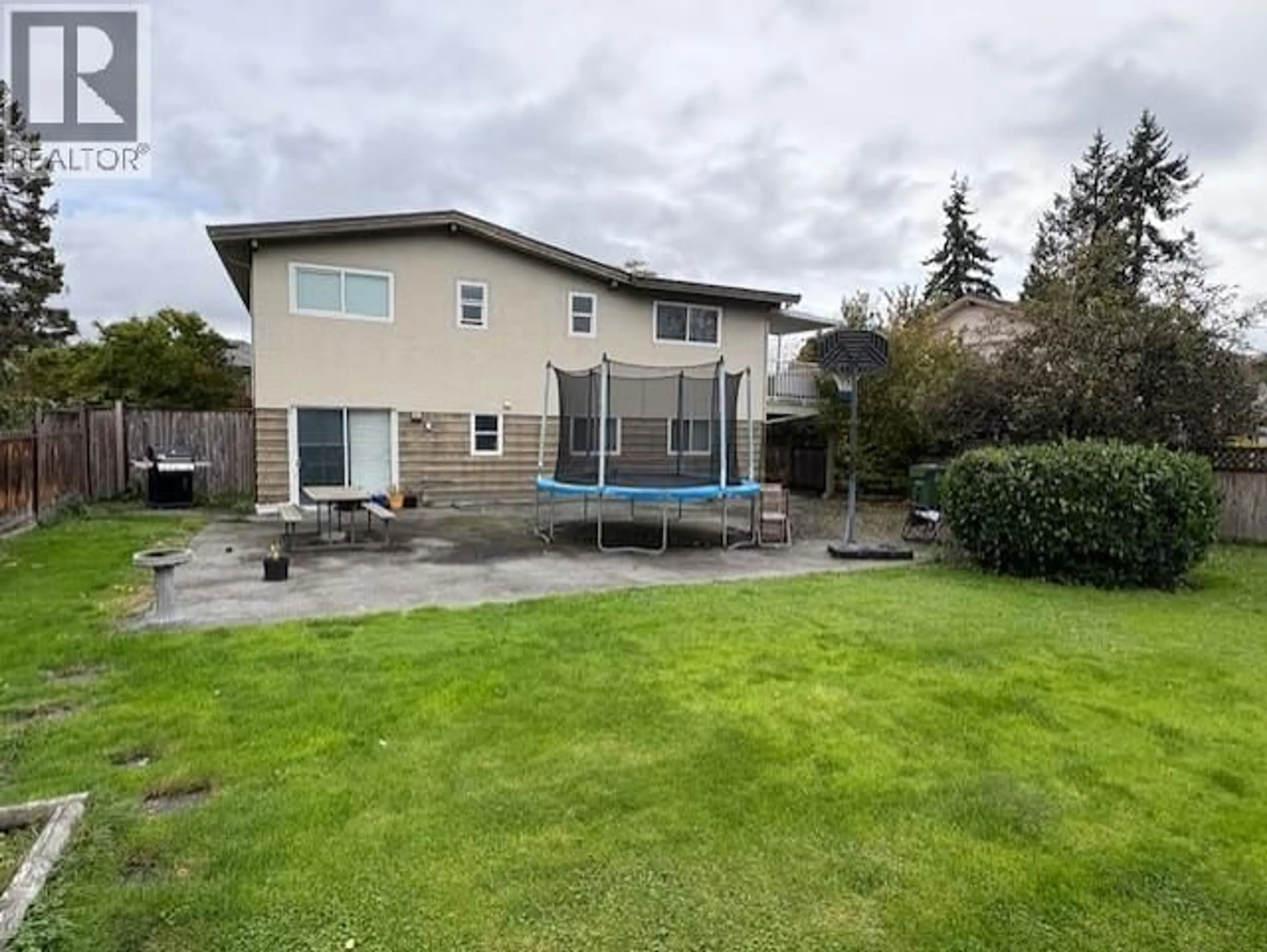 A pic from outside/outdoor area/front of a property/back of a property/a pic from drone, water/lake/river/ocean view for 6811 RIVERDALE DRIVE, Richmond British Columbia V7C2G3