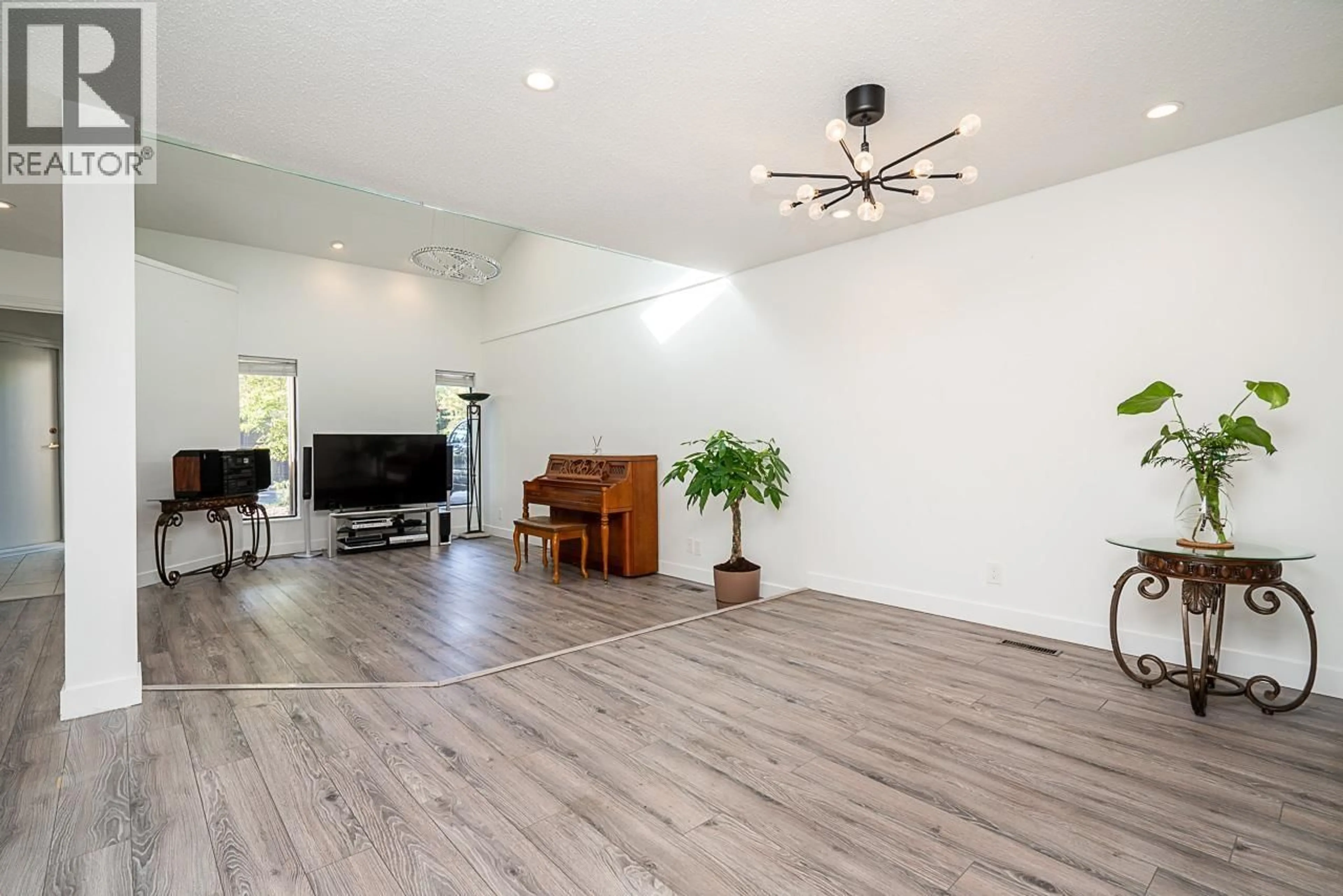Unknown for 7225 QUATSINO DRIVE, Vancouver British Columbia V5S4C2