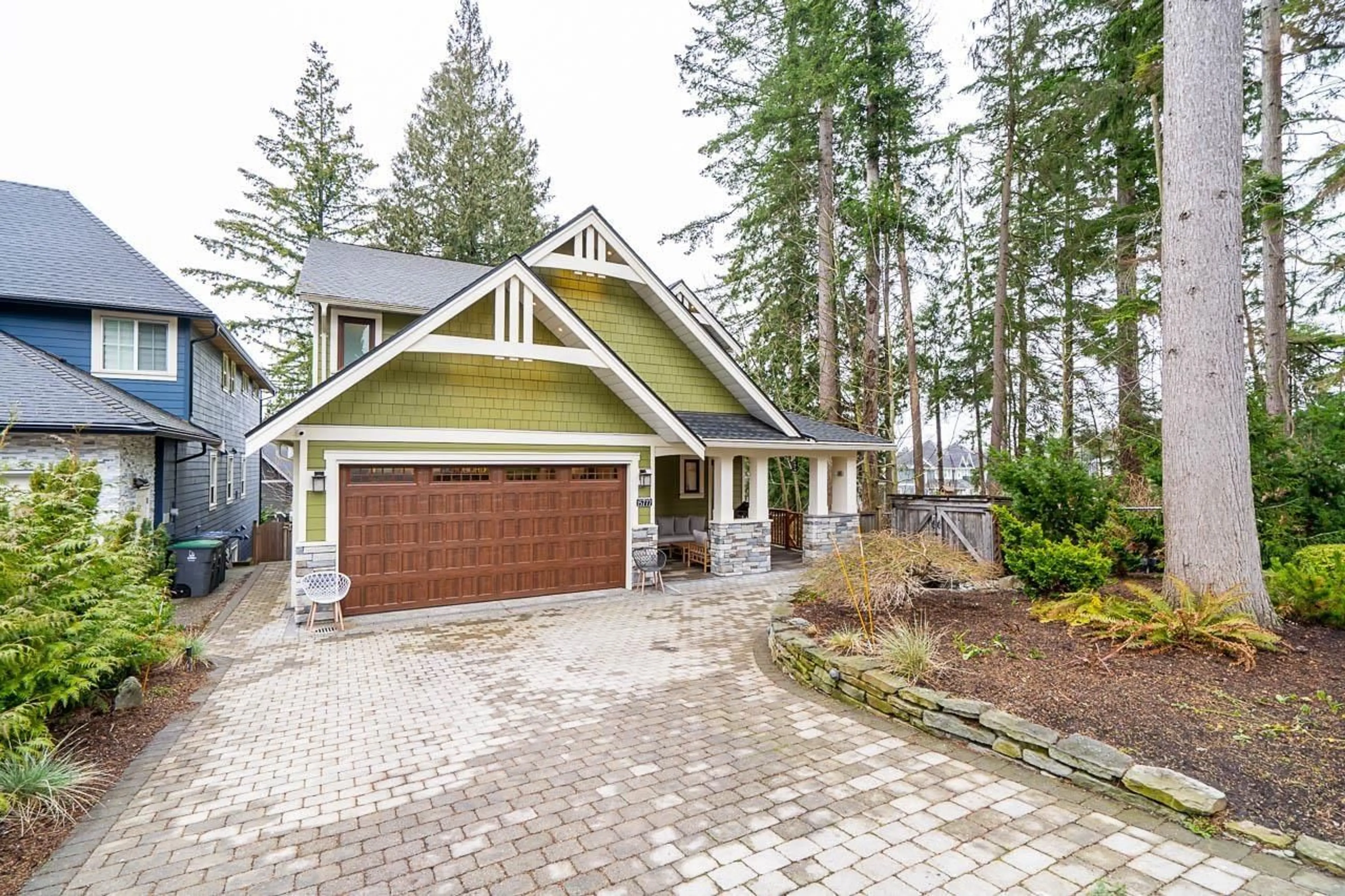 Home with vinyl exterior material, street for 15777 WILLS BROOK, Surrey British Columbia V3Z0N8