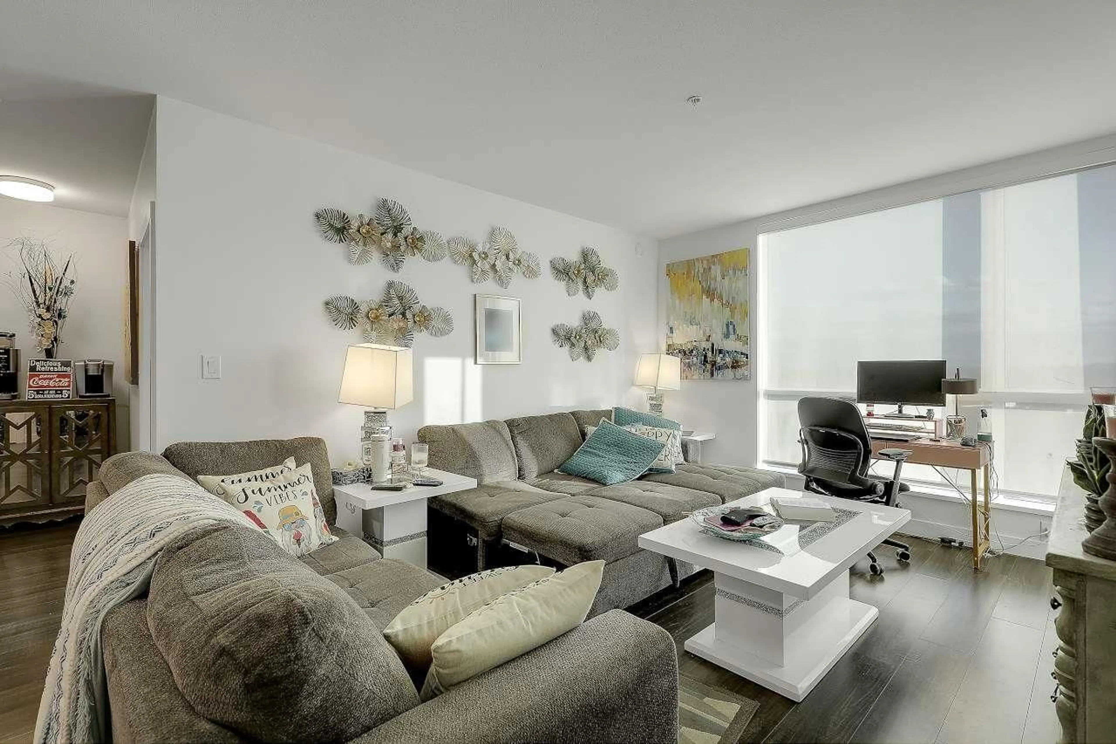 Living room with furniture, unknown for 309 - 31940 RAVEN, Mission British Columbia V2V0L1