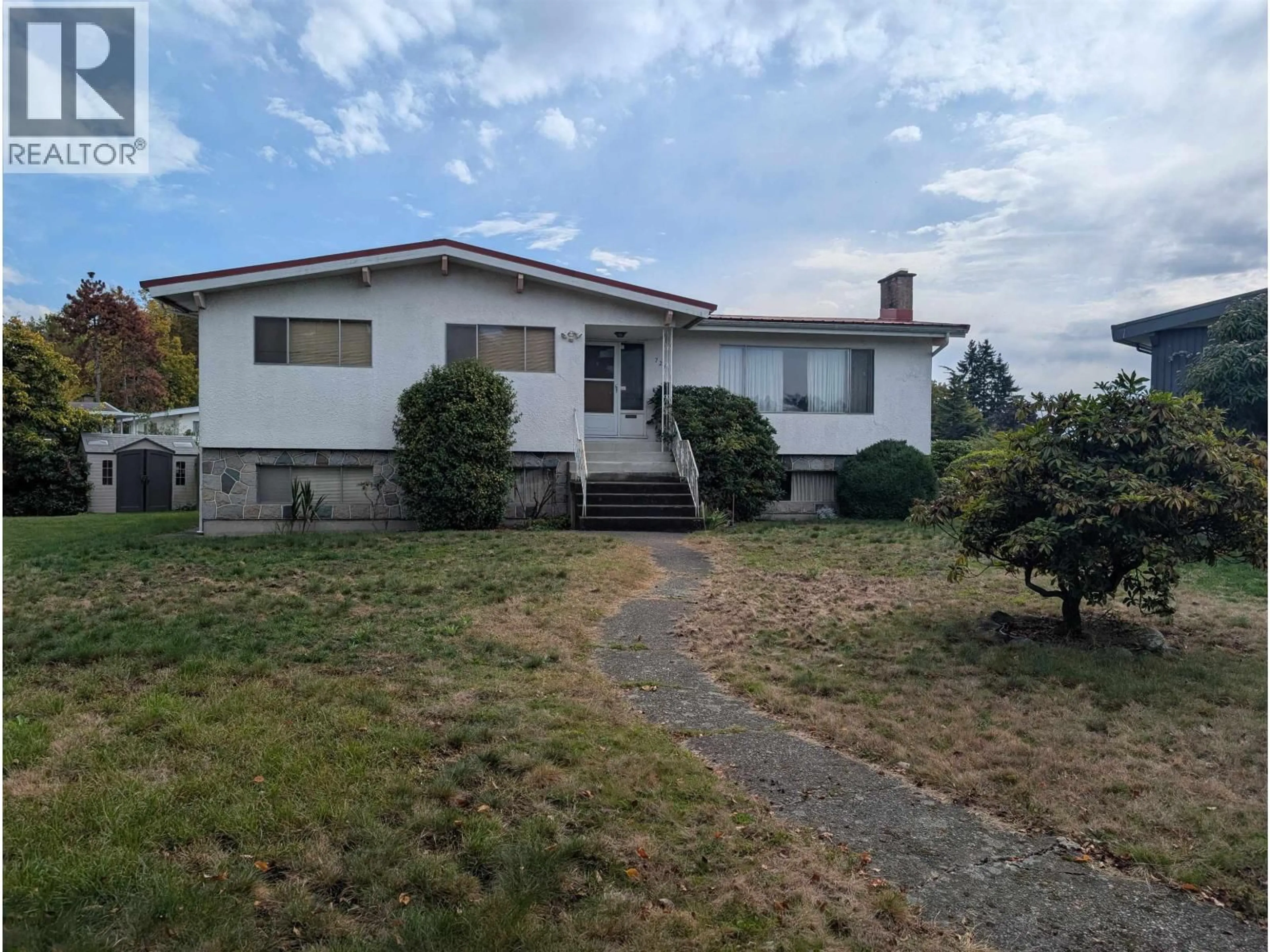 A pic from outside/outdoor area/front of a property/back of a property/a pic from drone, street for 7258 LANCASTER PLACE, Vancouver British Columbia V5S3B4