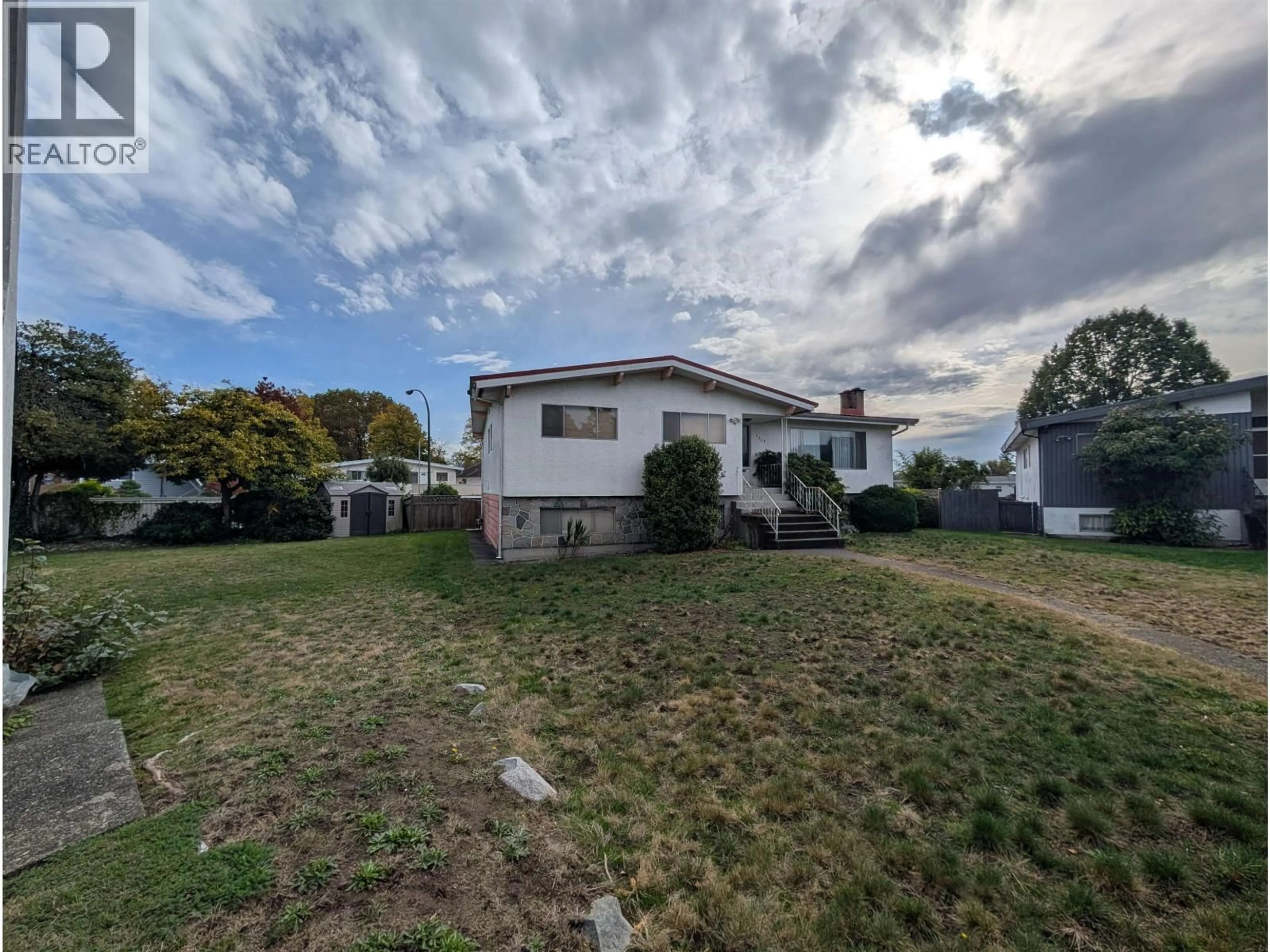 A pic from outside/outdoor area/front of a property/back of a property/a pic from drone, street for 7258 LANCASTER PLACE, Vancouver British Columbia V5S3B4