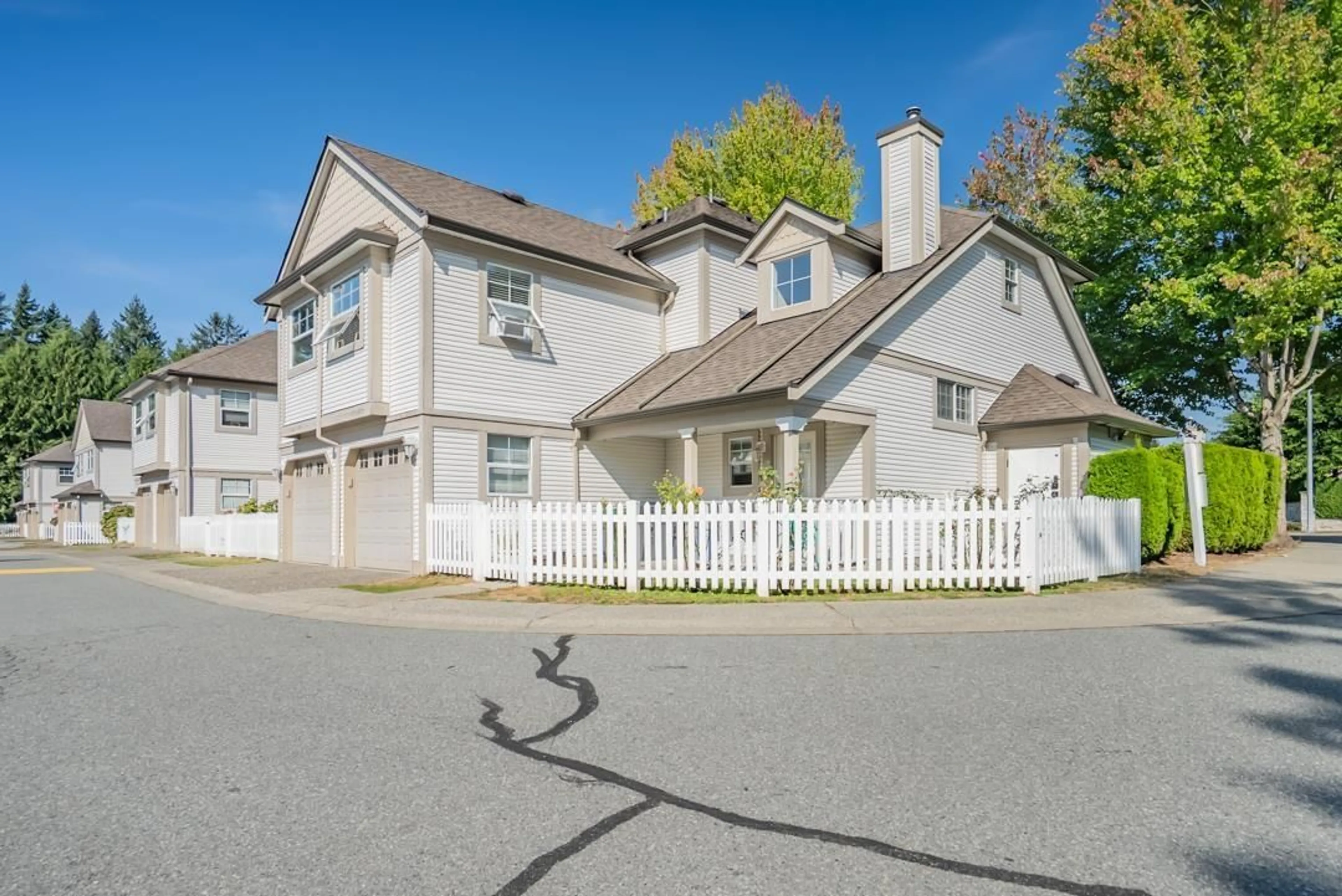 A pic from outside/outdoor area/front of a property/back of a property/a pic from drone, street for 89 - 16318 82, Surrey British Columbia V4N0N9