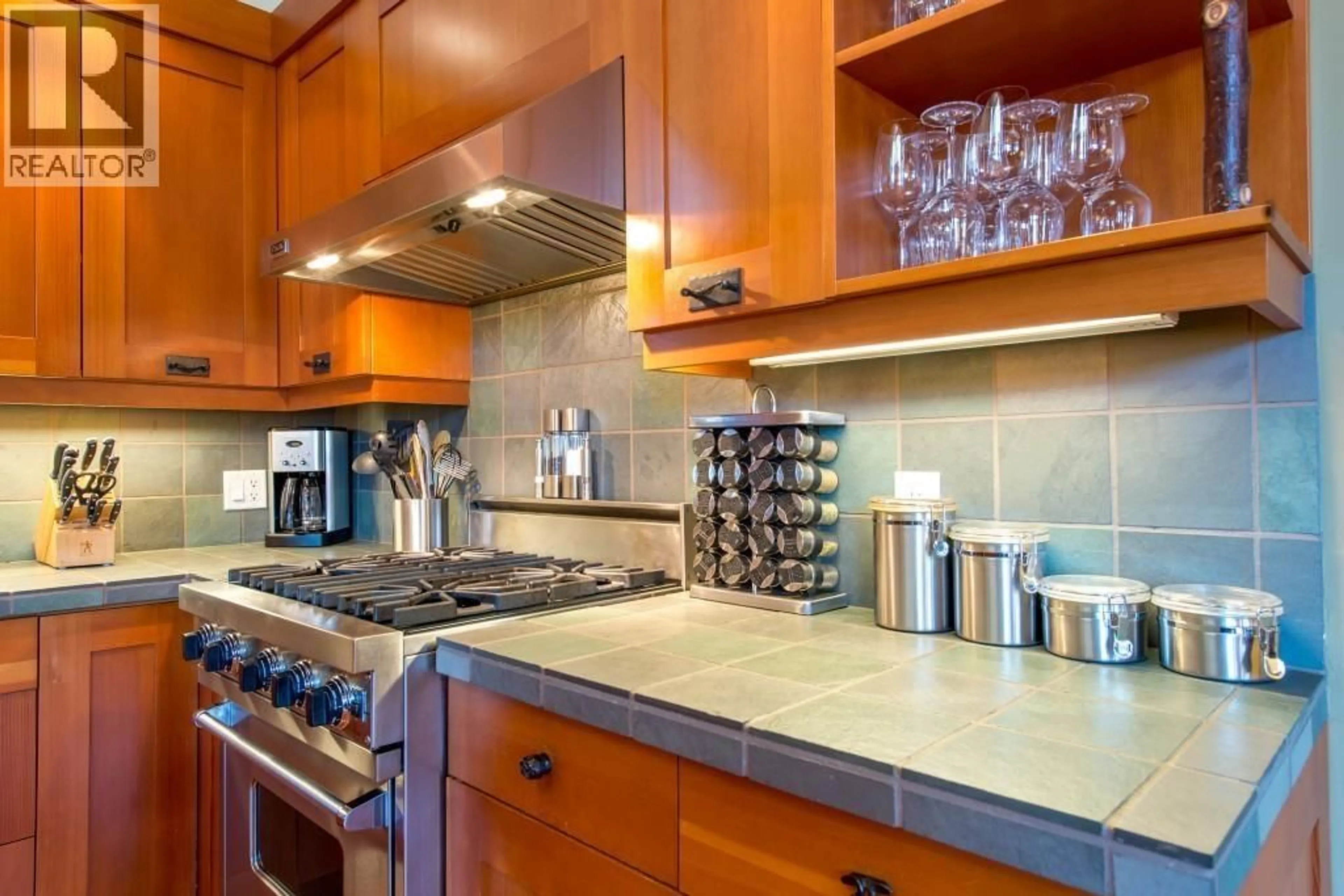 Contemporary kitchen, ceramic/tile floor for 18 C - 2300 NORDIC DRIVE, Whistler British Columbia V8E0A6