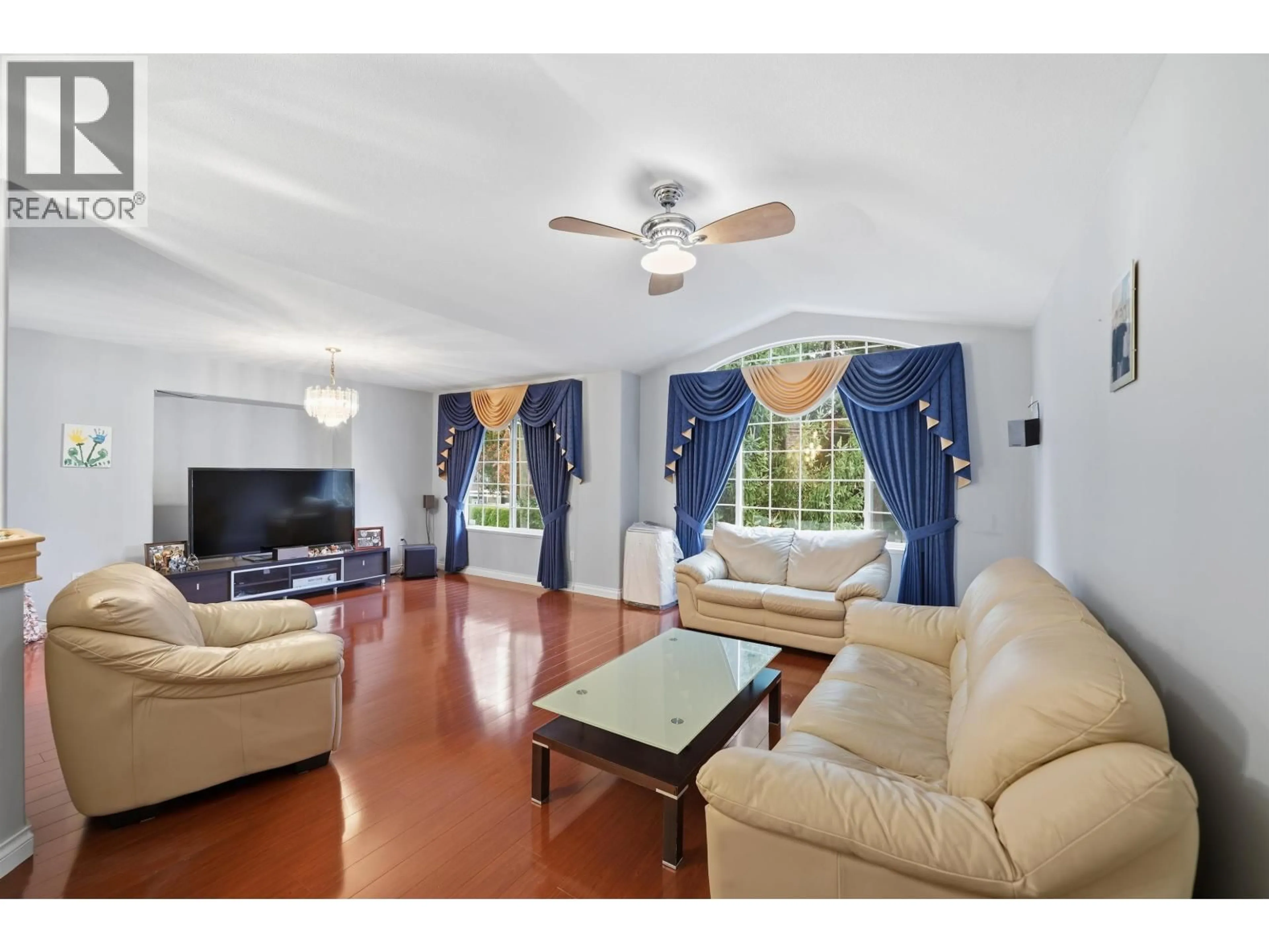 Living room with furniture, unknown for 3221 RALEIGH STREET, Port Coquitlam British Columbia V3C3J4