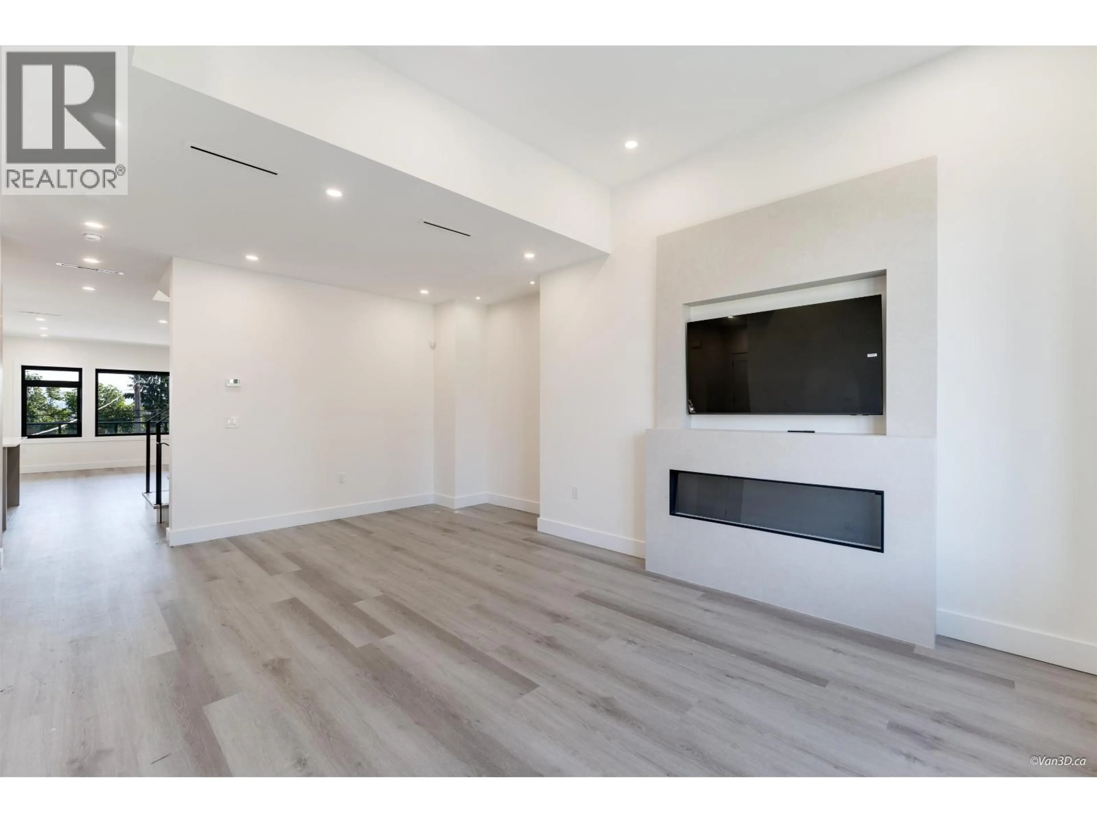 A pic of a room for 5852 FORGLEN DRIVE, Burnaby British Columbia V5H3L3