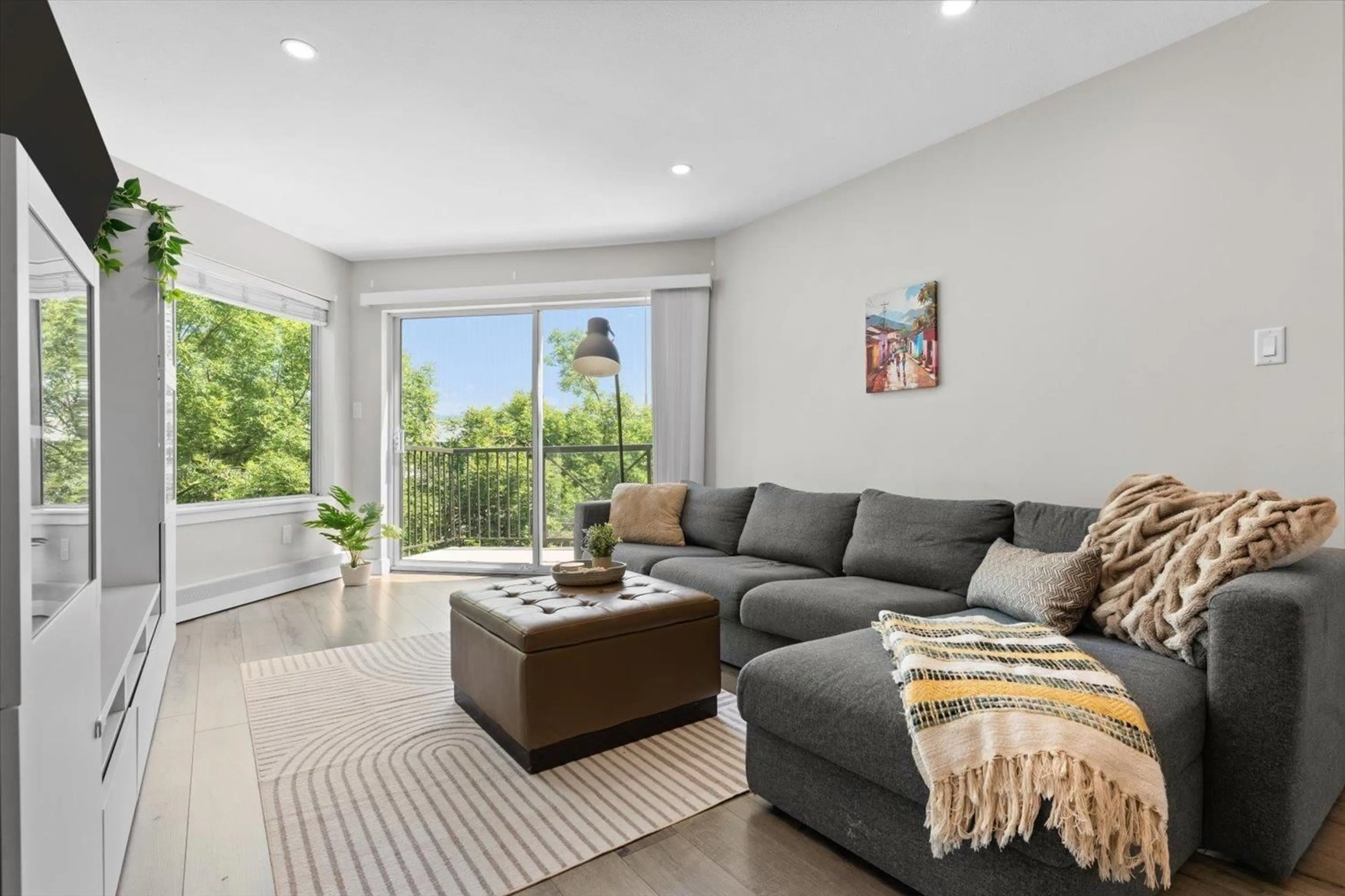 Living room with furniture, unknown for 306 - 32725 GEORGE FERGUSON, Abbotsford British Columbia V2T5M5